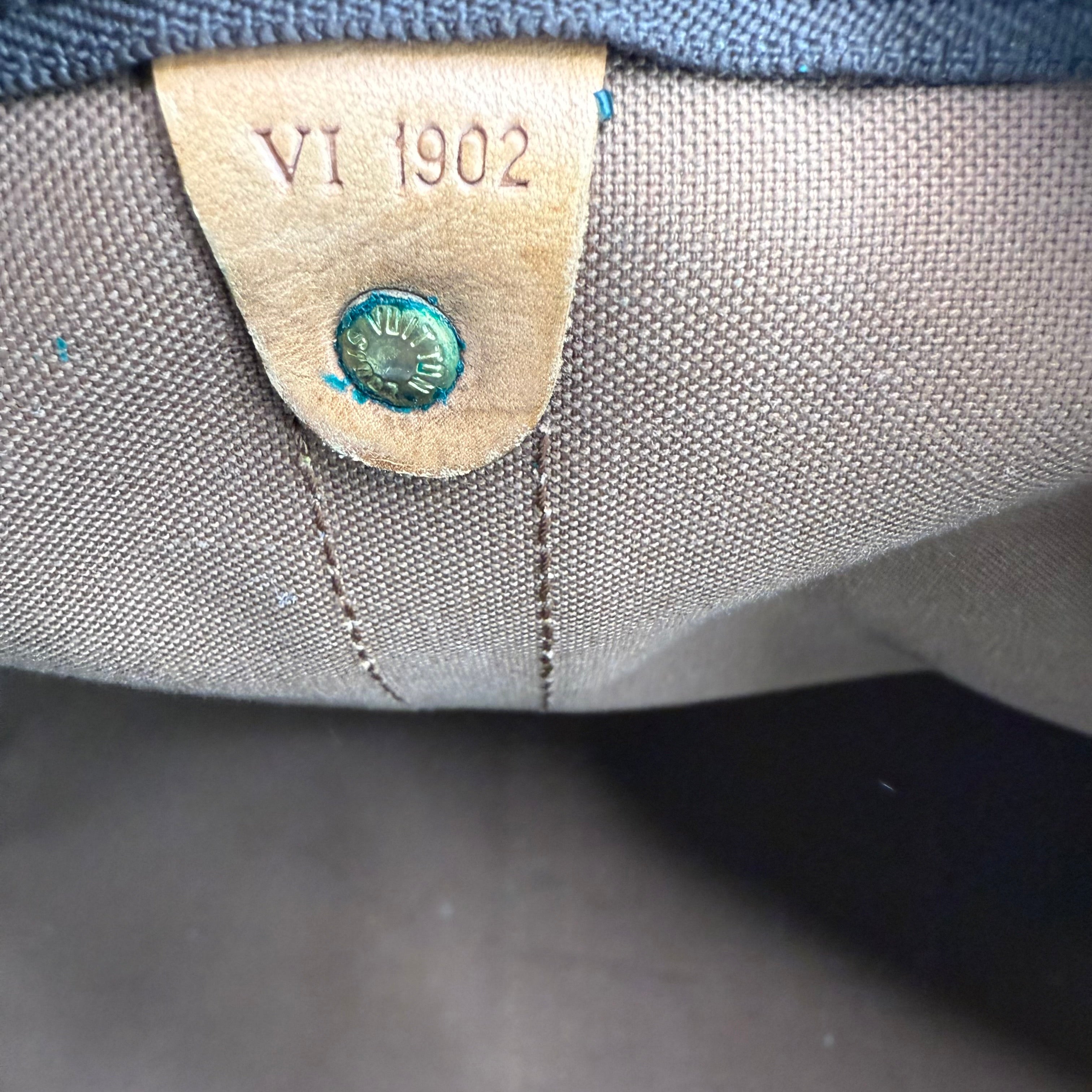 Louis Vuitton Monogram Keepall 55 With Strap