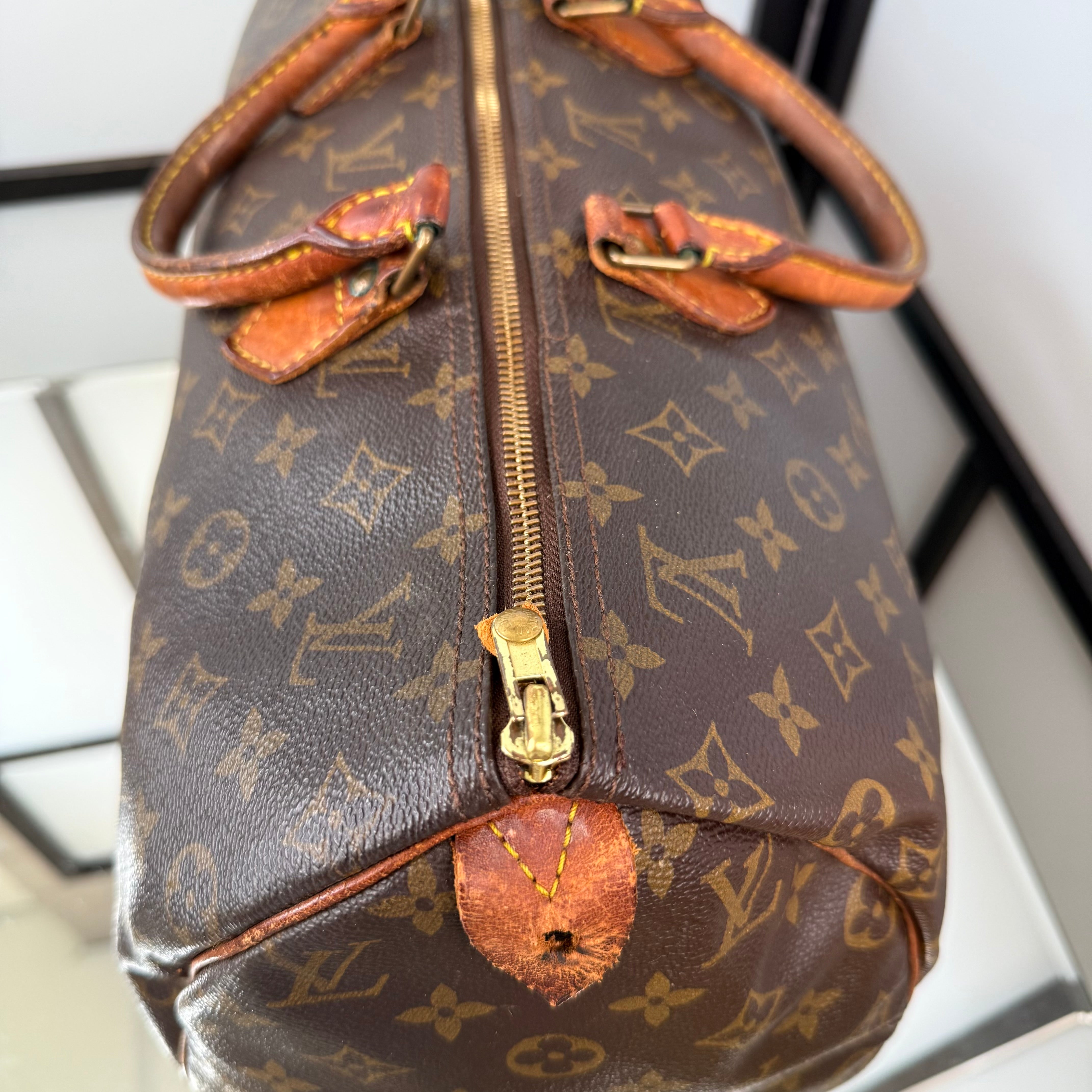 Louis Vuitton Monogram Speedy 40