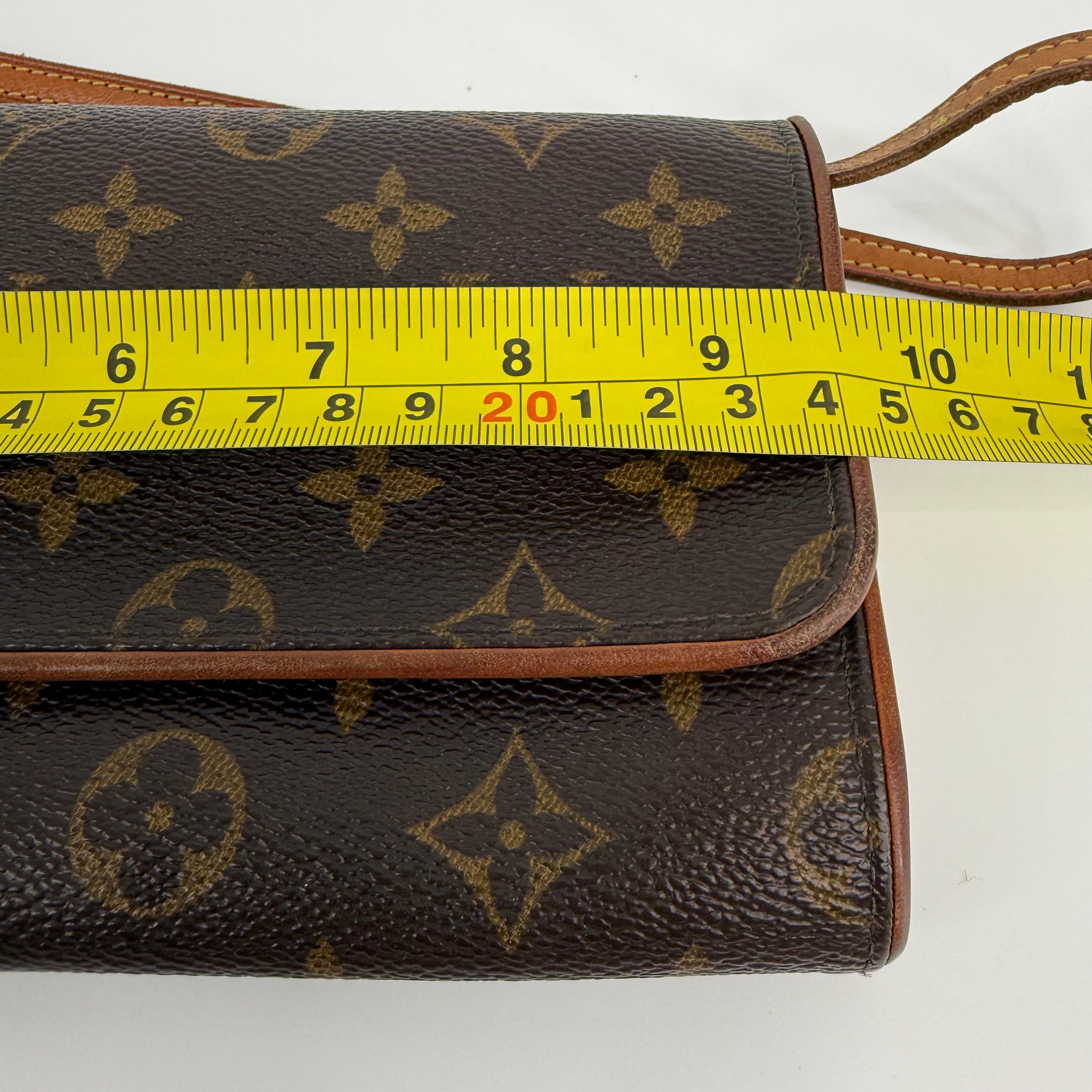 Louis Vuitton Monogram Pochette Florentine Shoulder Bag
