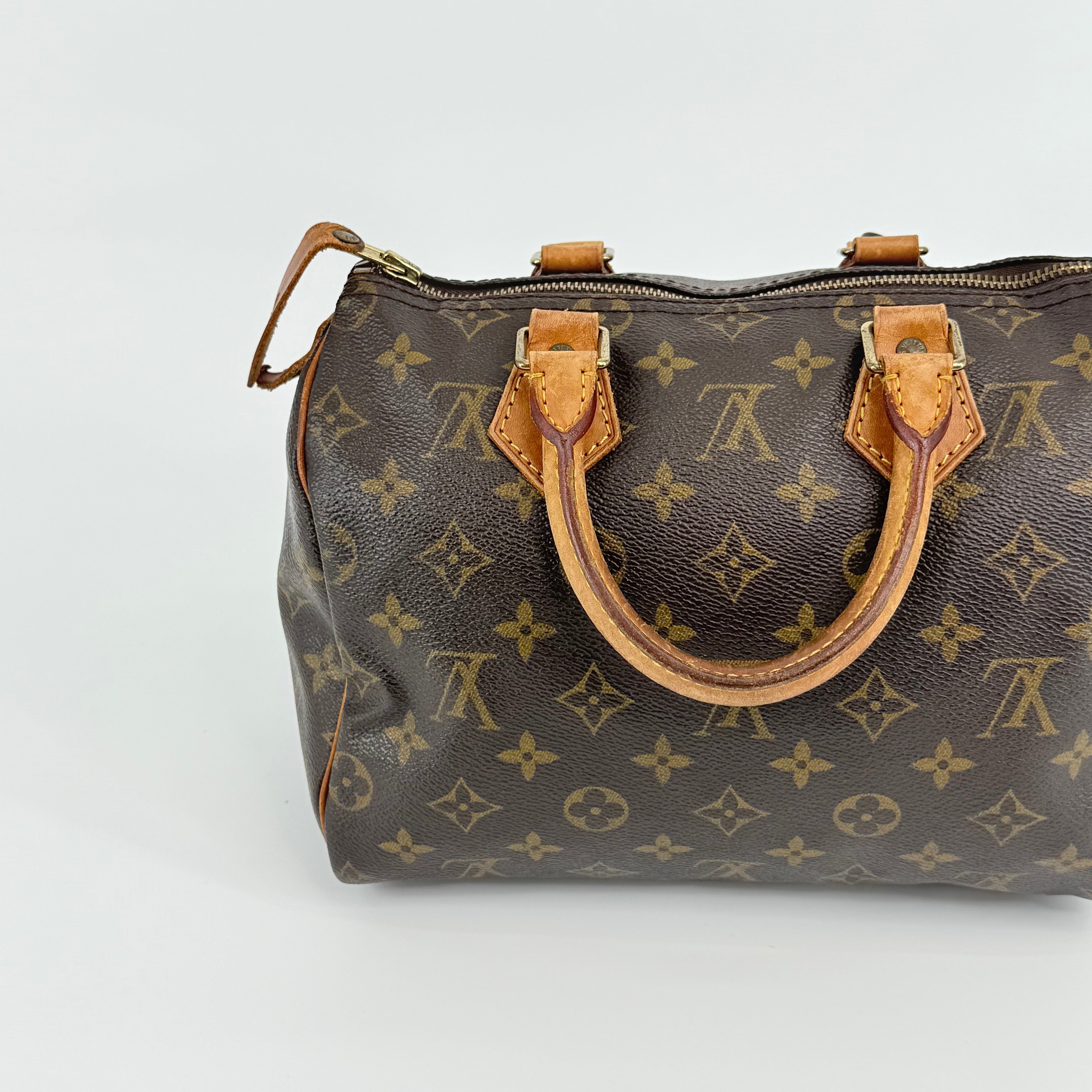 Louis Vuitton Monogram Speedy 25