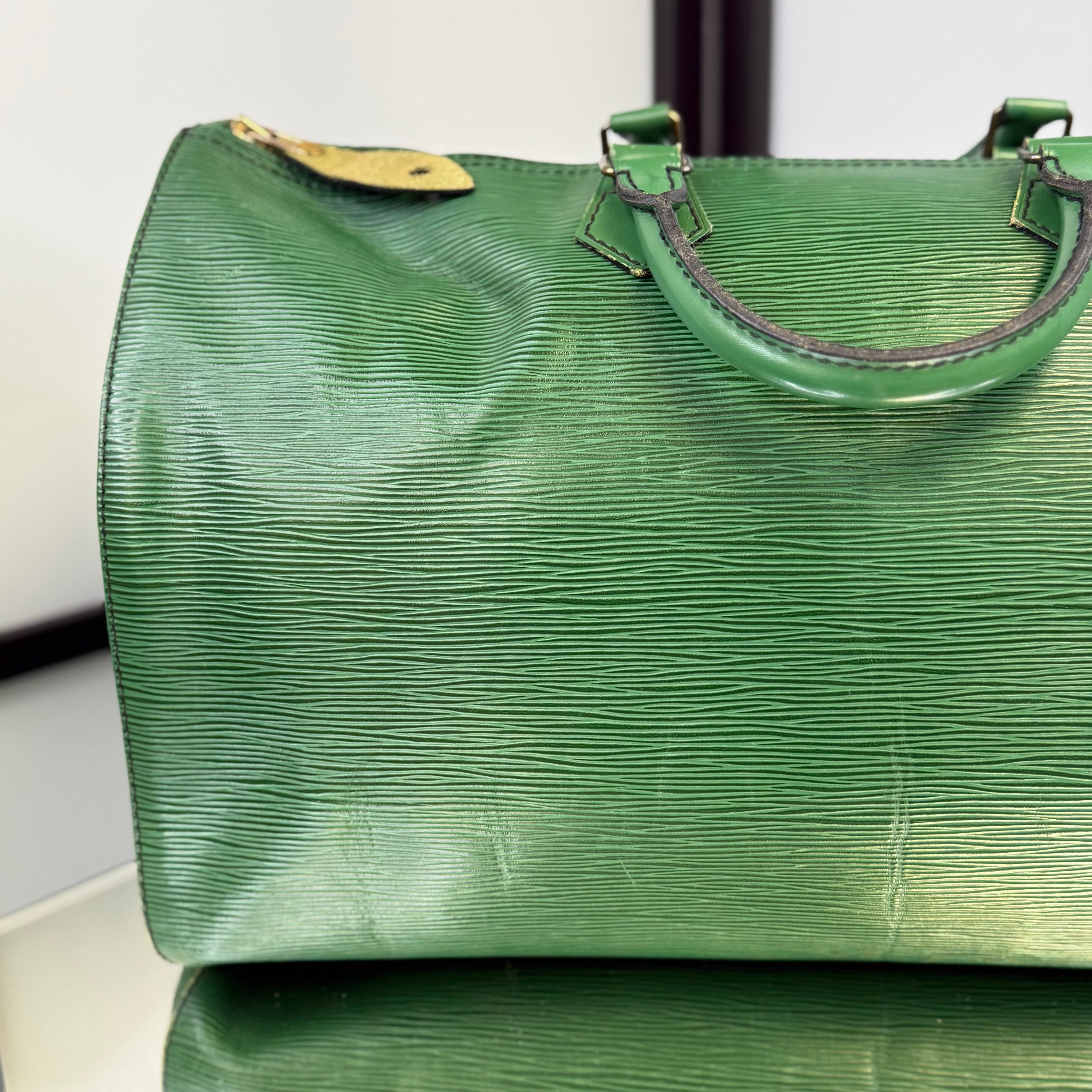 Louis Vuitton Epi Green Speedy 40