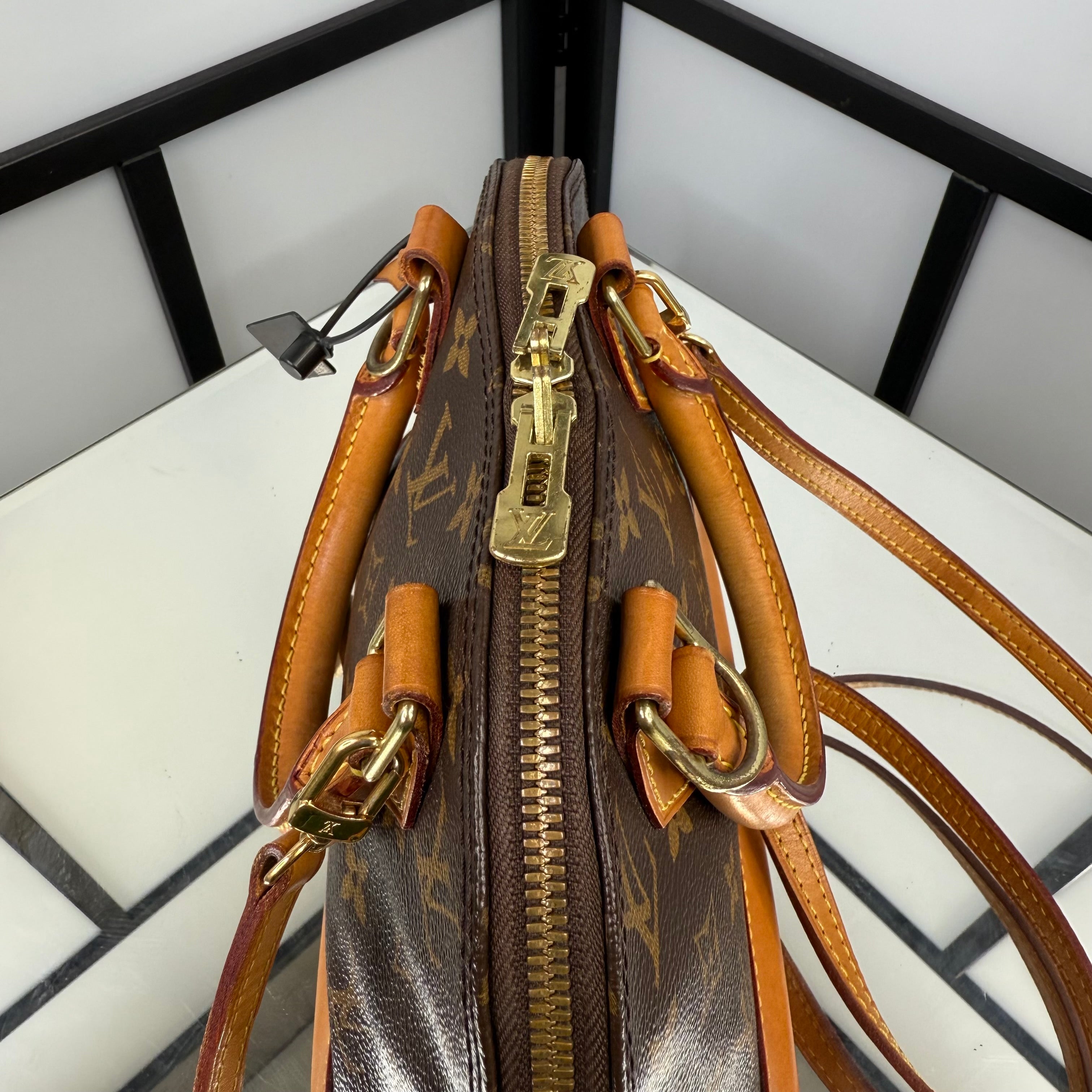 Louis Vuitton Monogram Alma BB