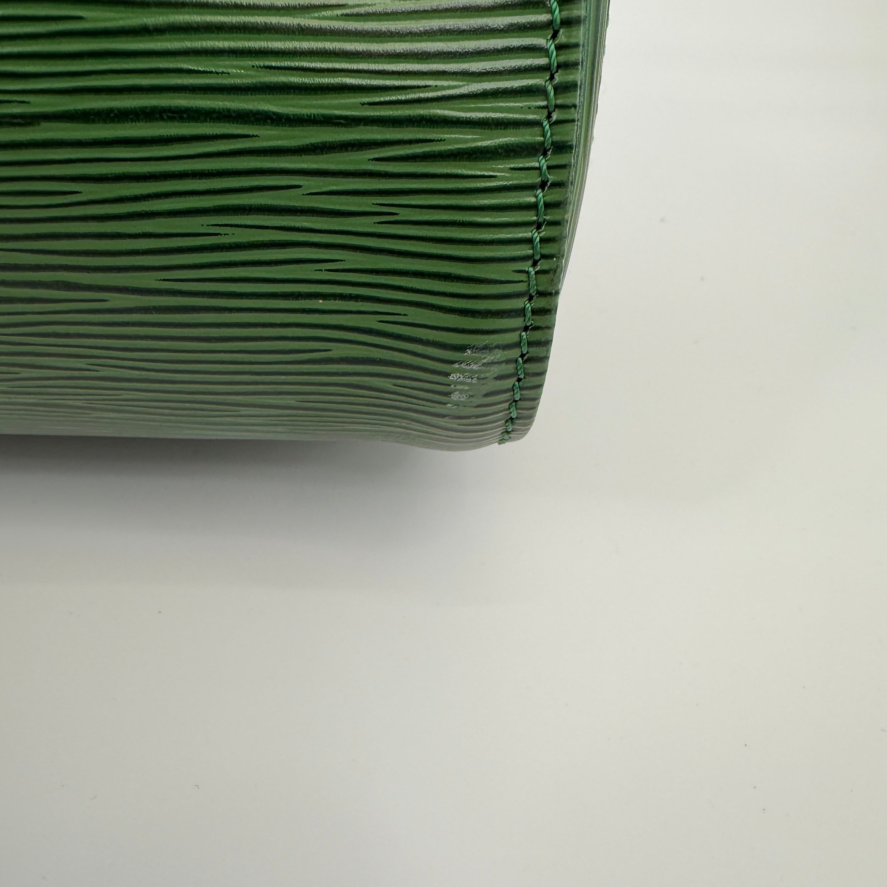 Louis Vuitton Epi Green Speedy 25
