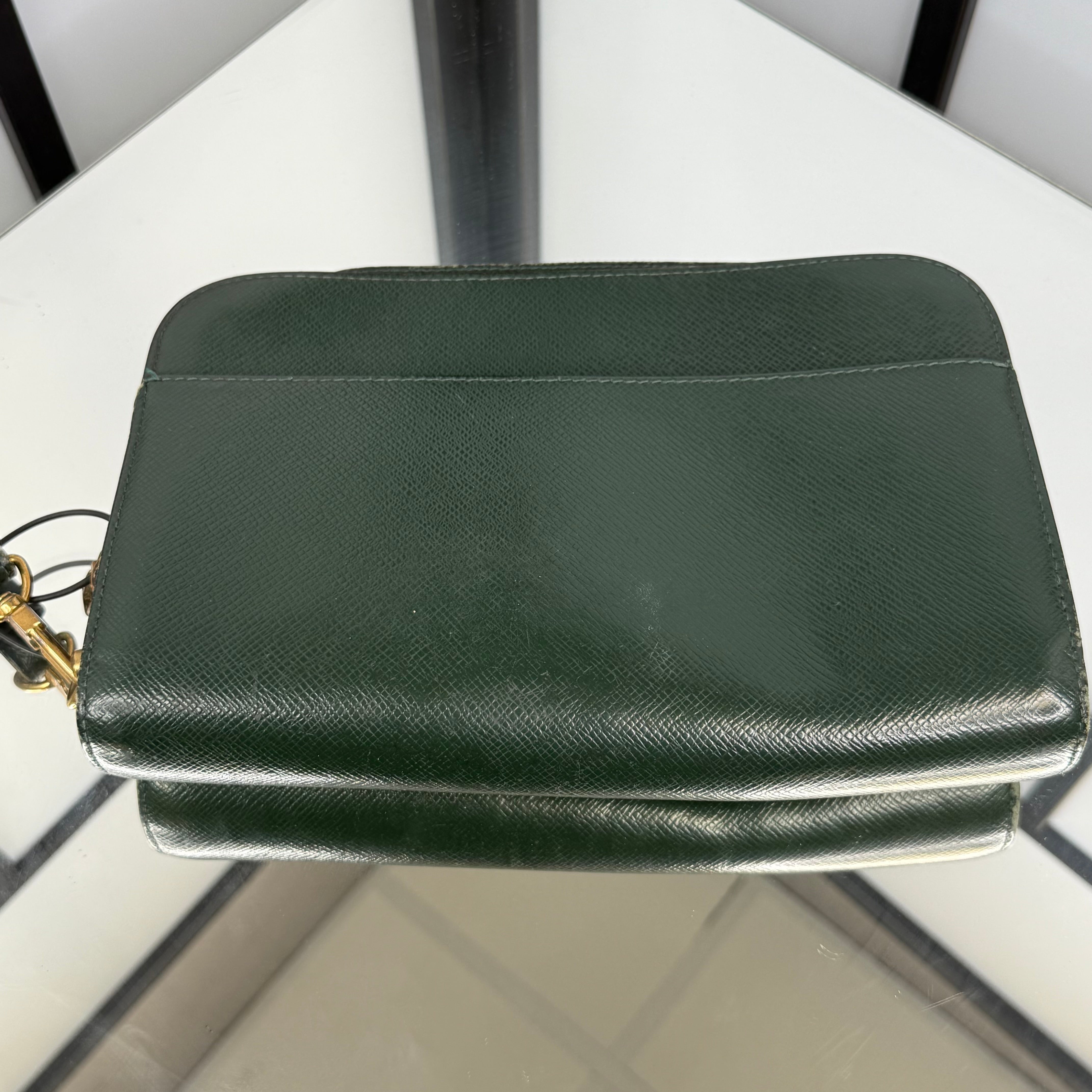 Louis Vuitton Green Taiga Wash Bag
