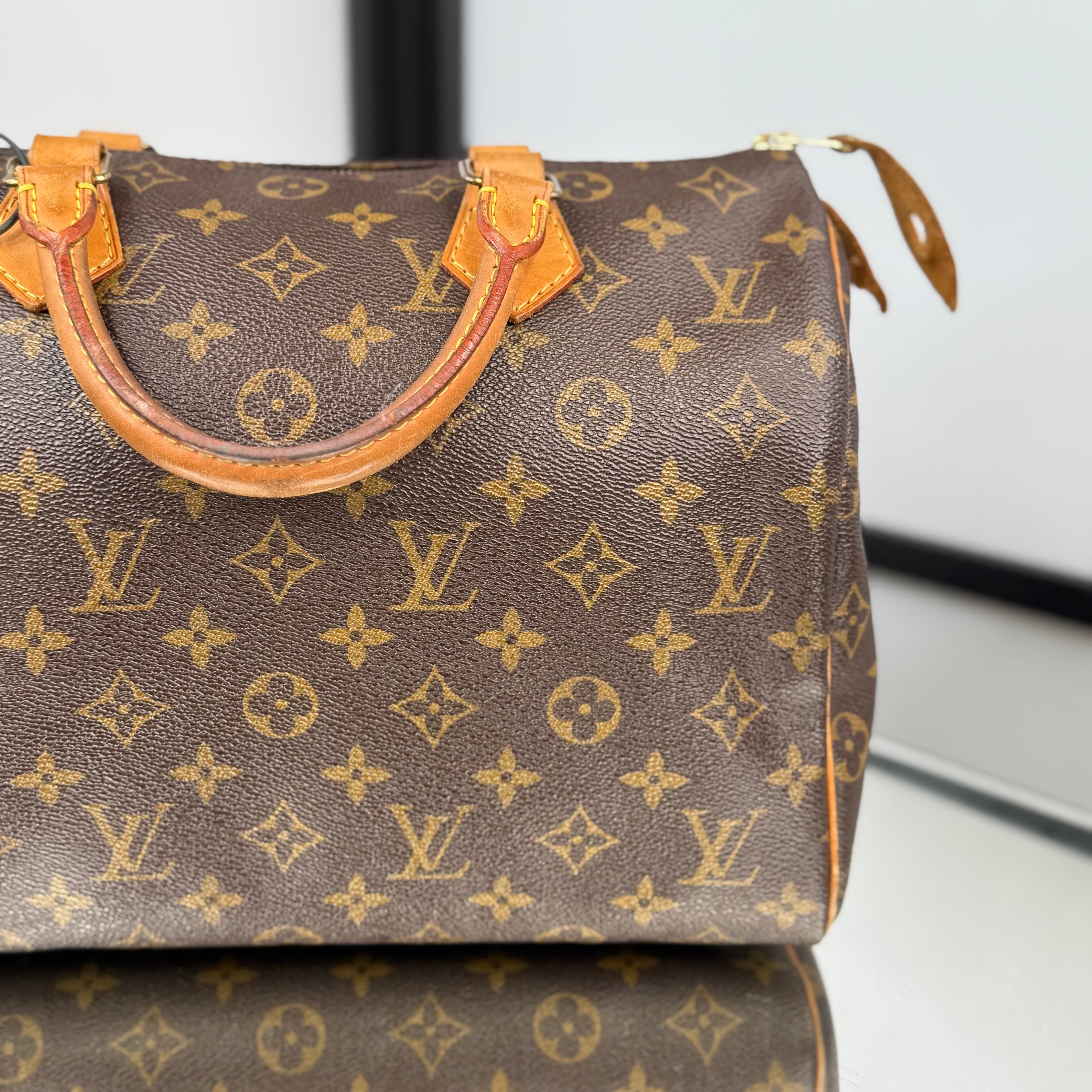 Louis Vuitton Monogram Speedy 30