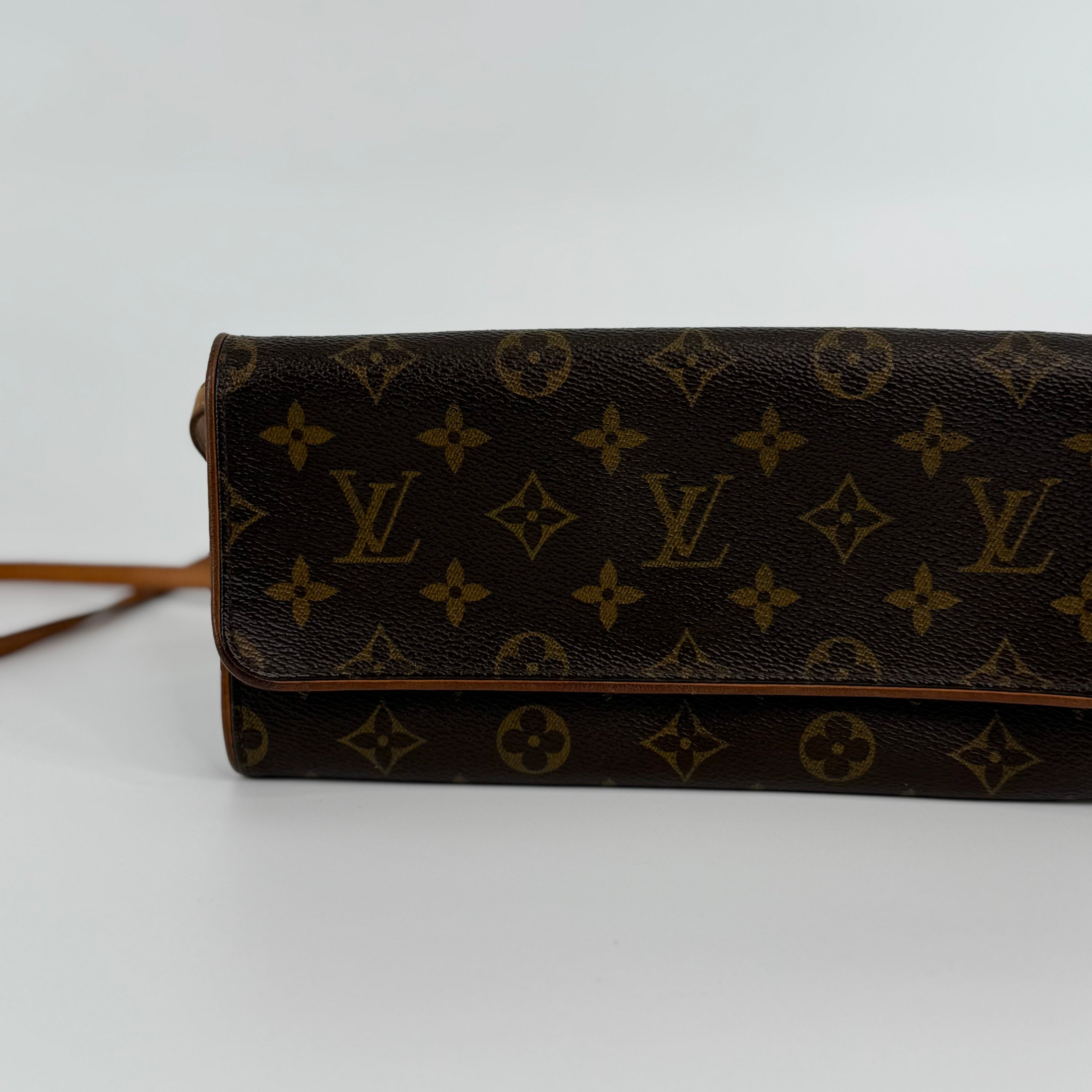 Louis Vuitton Monogram Pochette Florentine Shoulder Bag