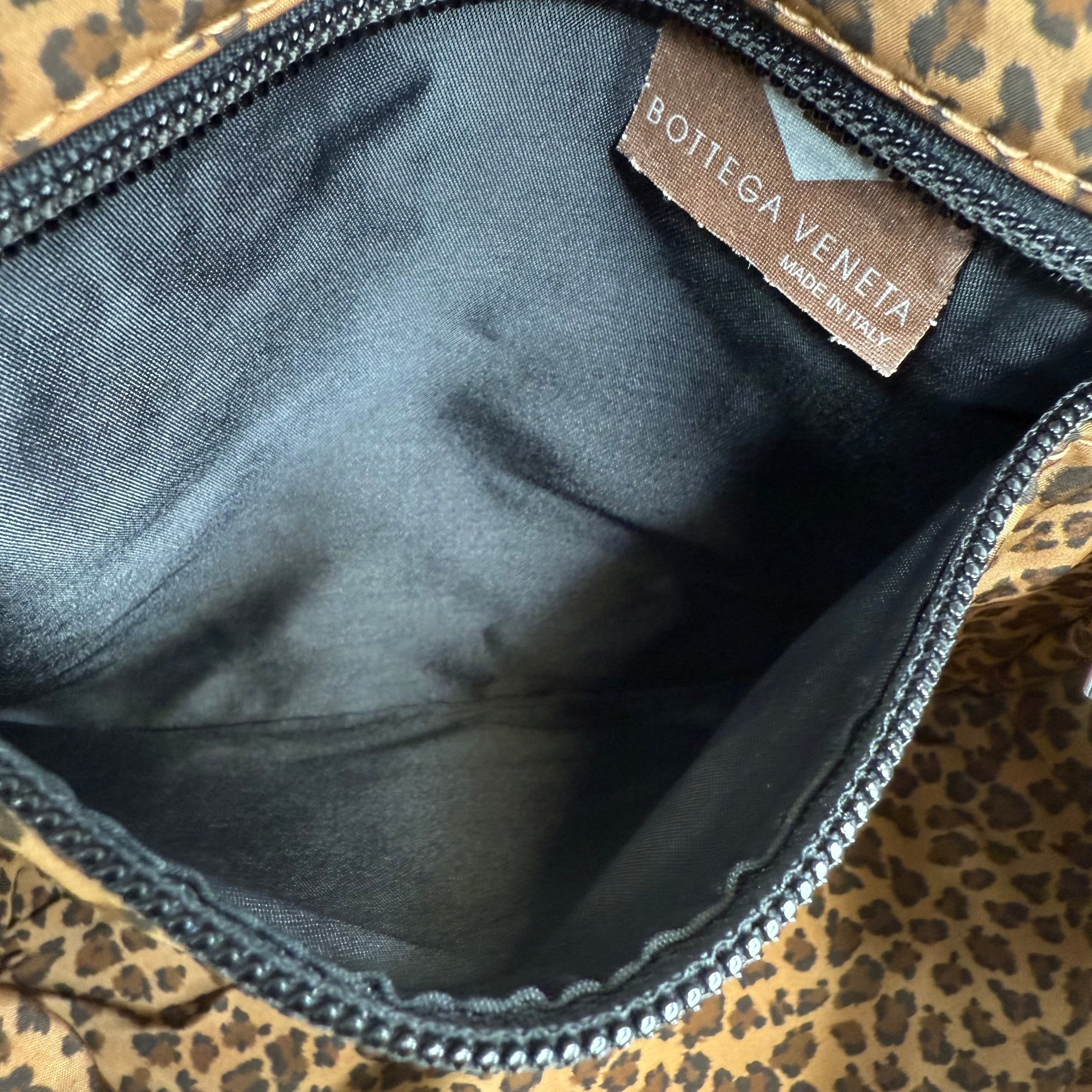 Bottega Venata Black Nylon Tessuto Handbag