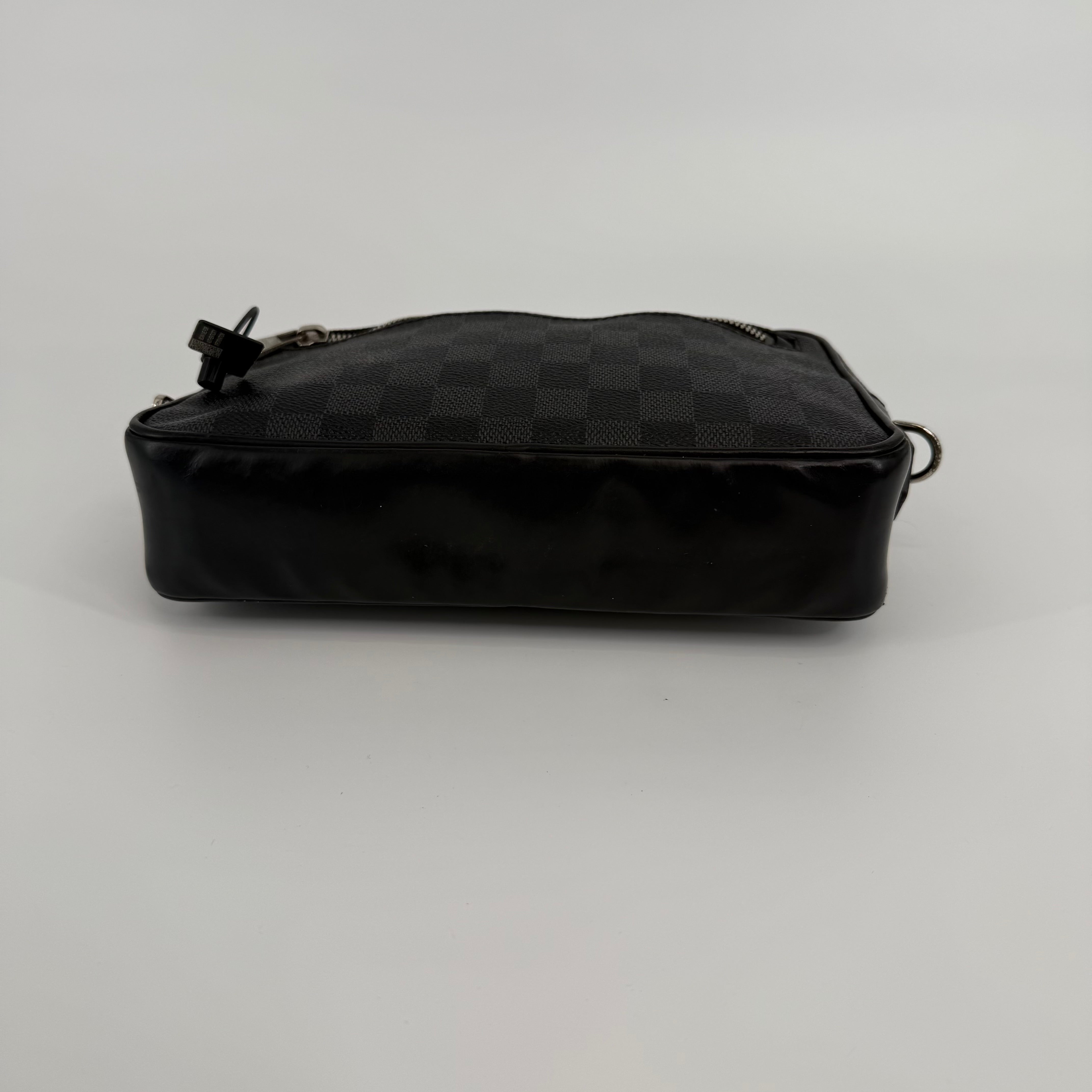 Louis Vuitton Damier Graphite Kasai Clutch Bag