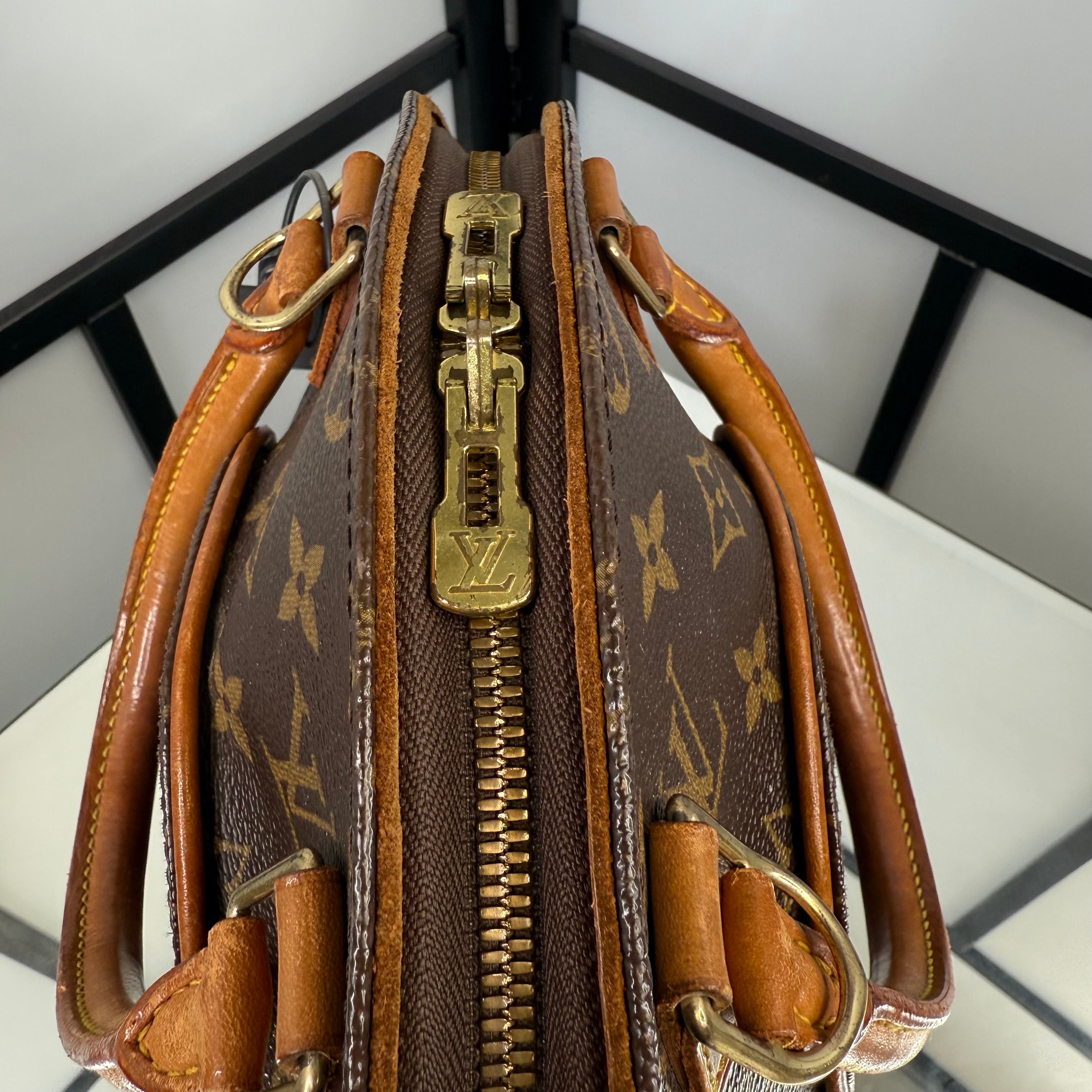 Louis Vuitton Monogram Ellipse Hand Bag
