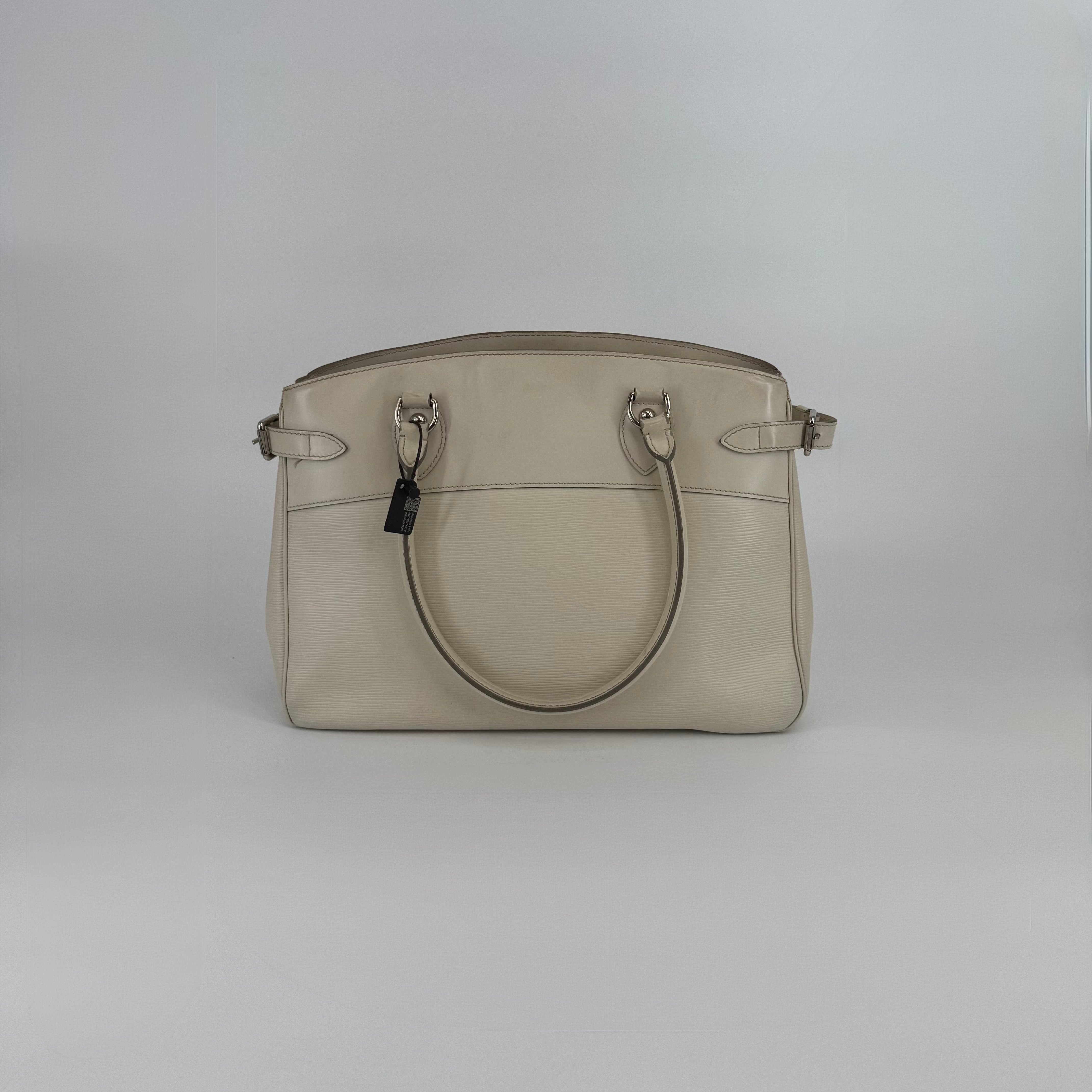 Louis Vuitton Epi White Passy GM Handbag