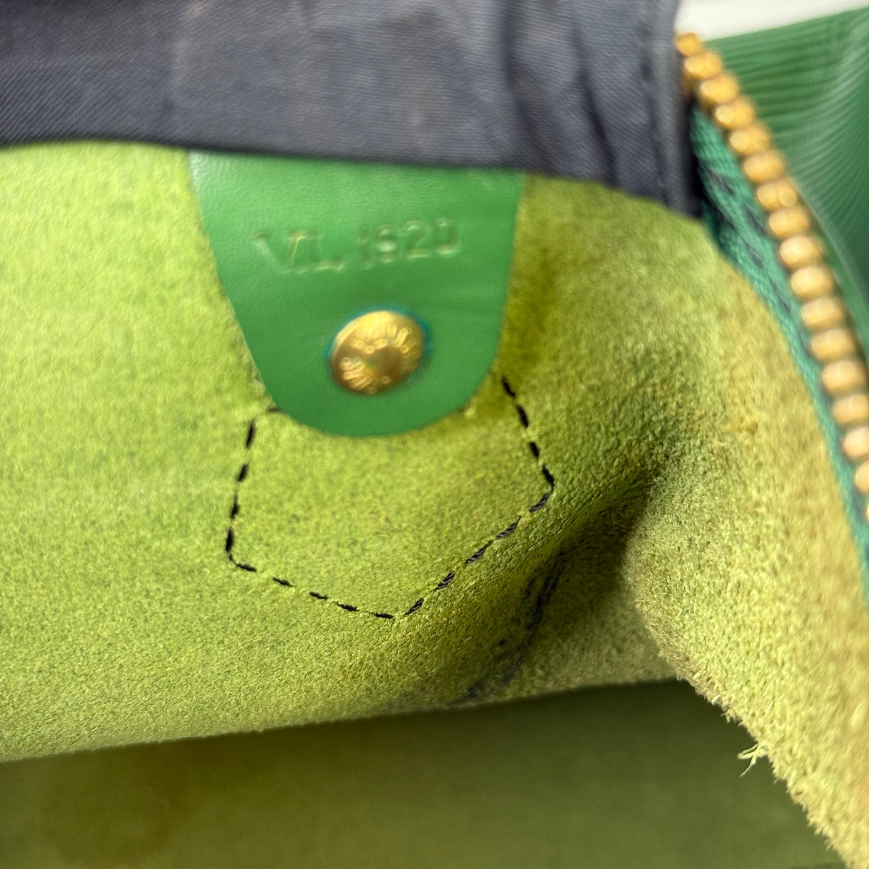 Louis Vuitton Epi Green Speedy 40