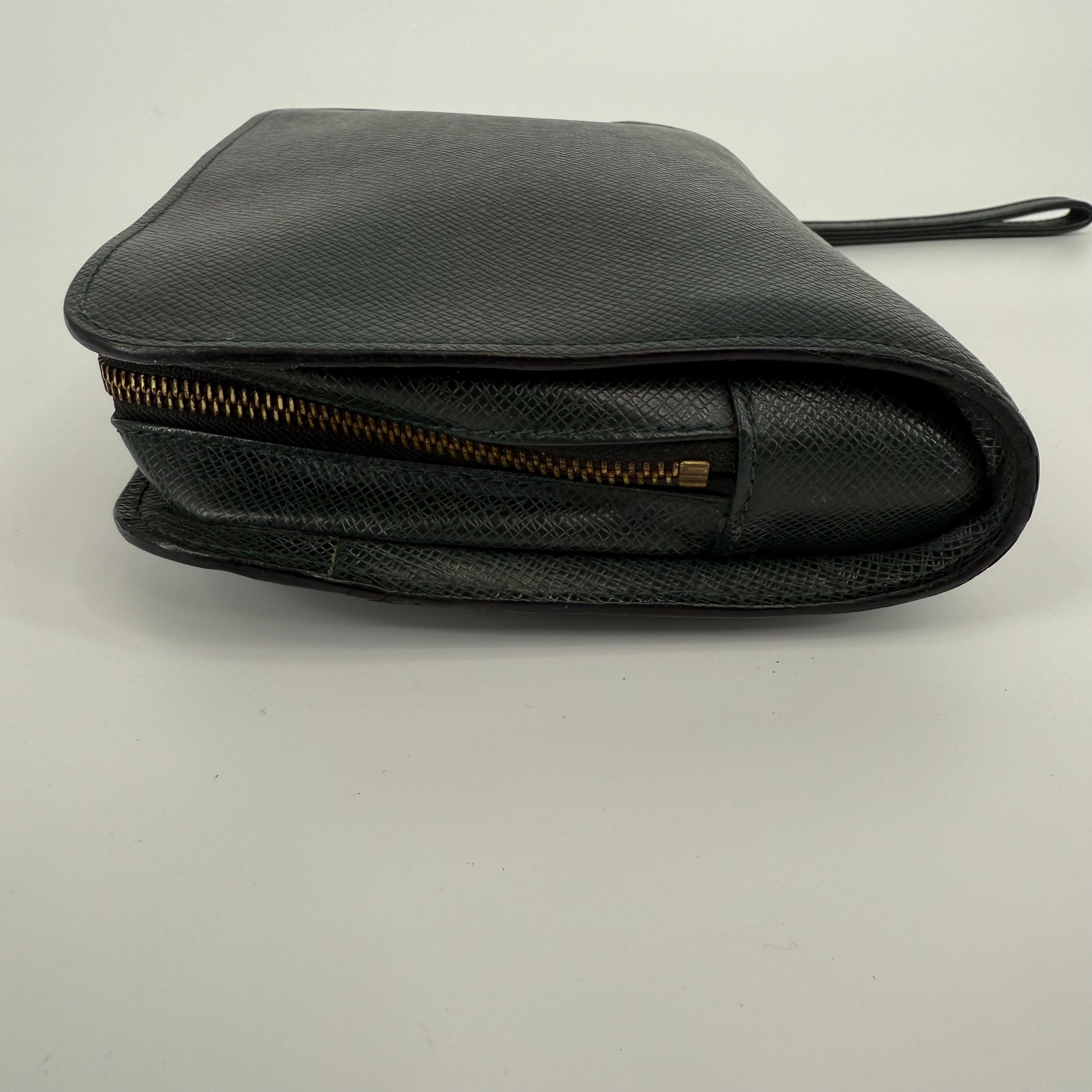 Louis Vuitton Taiga Green Washbag