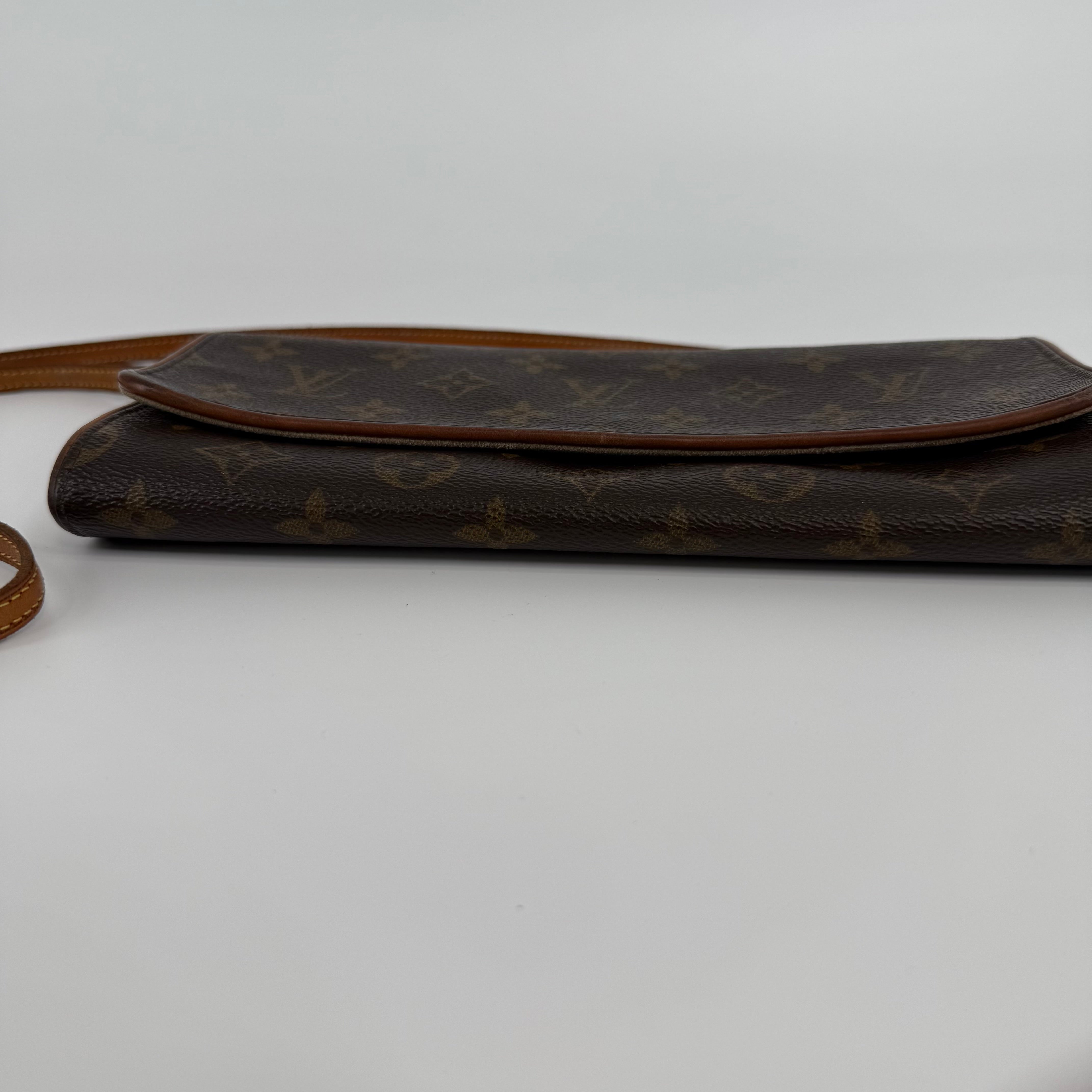 Louis Vuitton Monogram Pochette Florentine Shoulder Bag