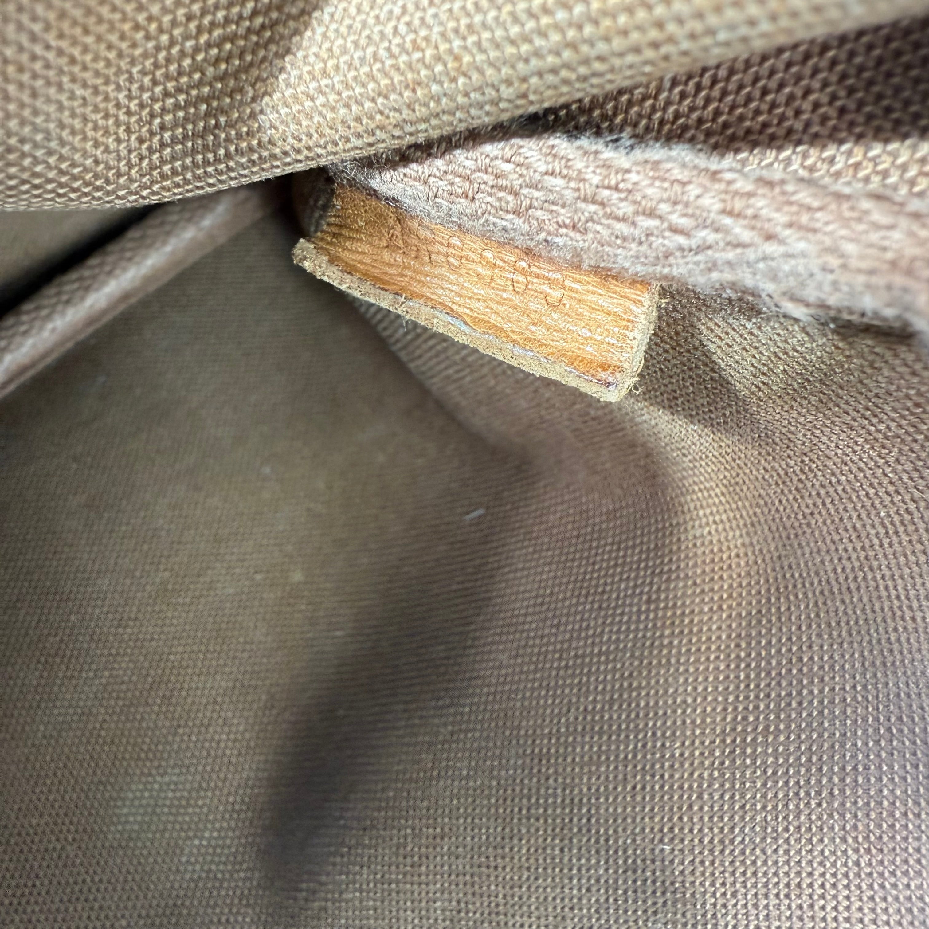 Louis Vuitton Monogram Pochette 20