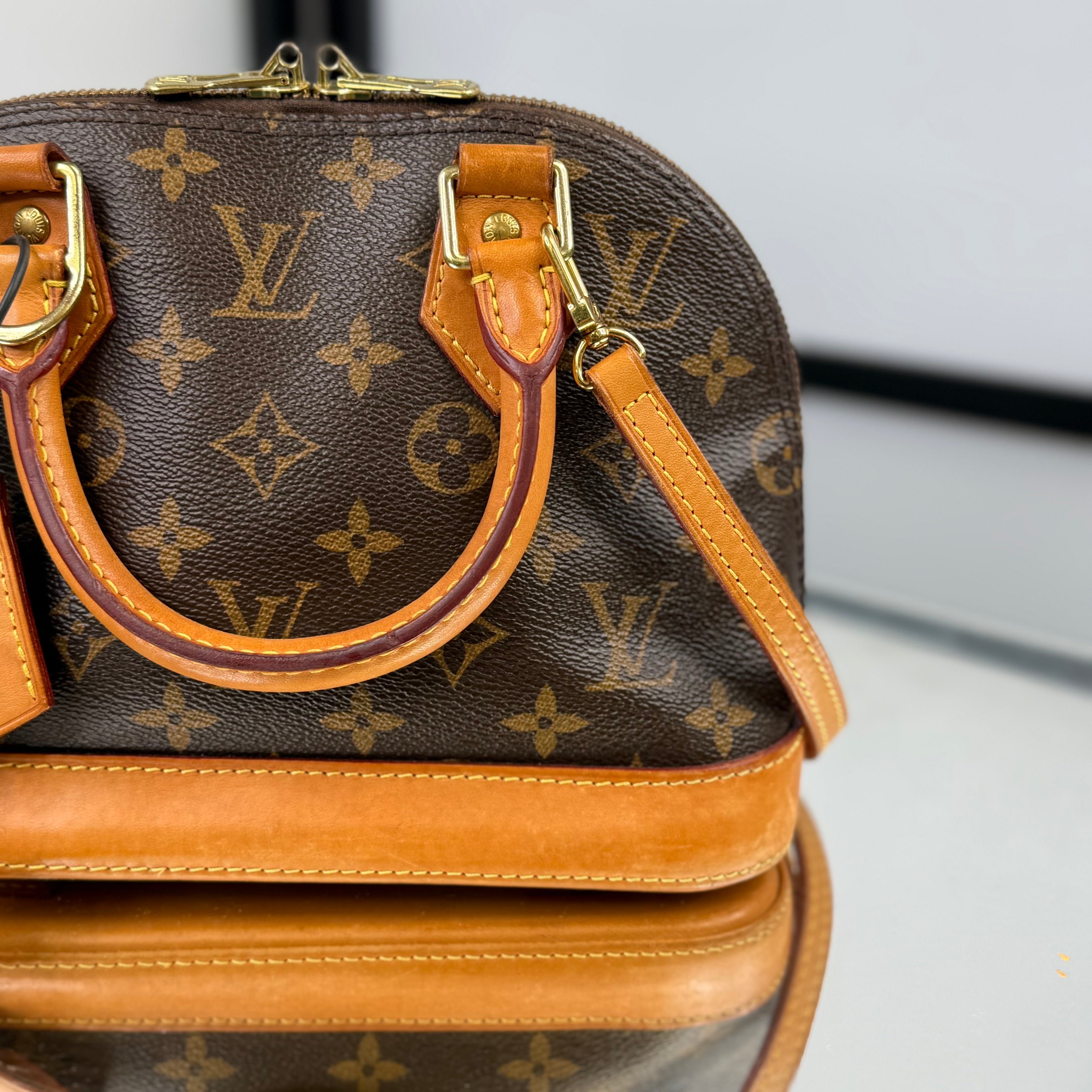 Louis Vuitton Monogram Alma BB