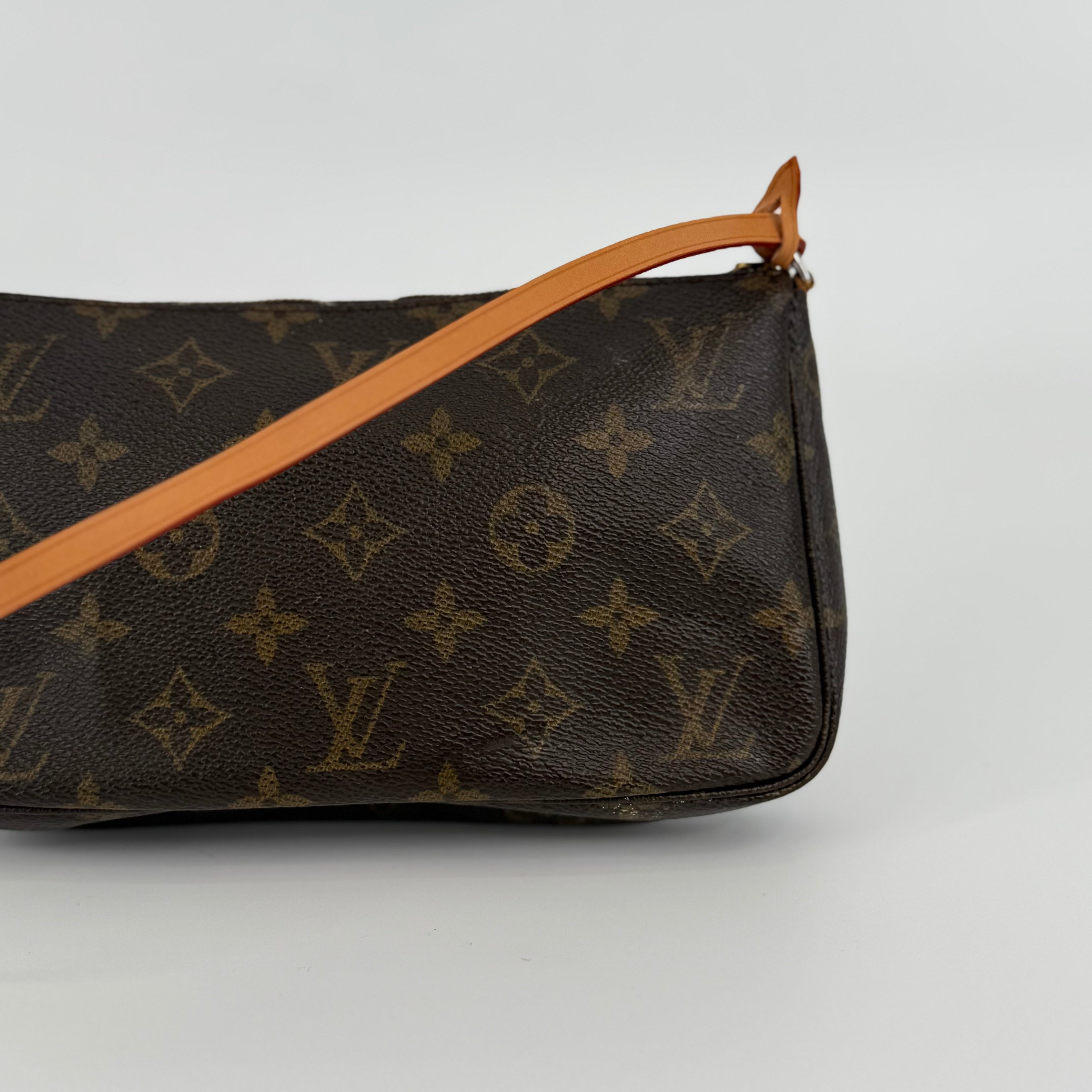 Louis Vuitton Monogram Pochette 20