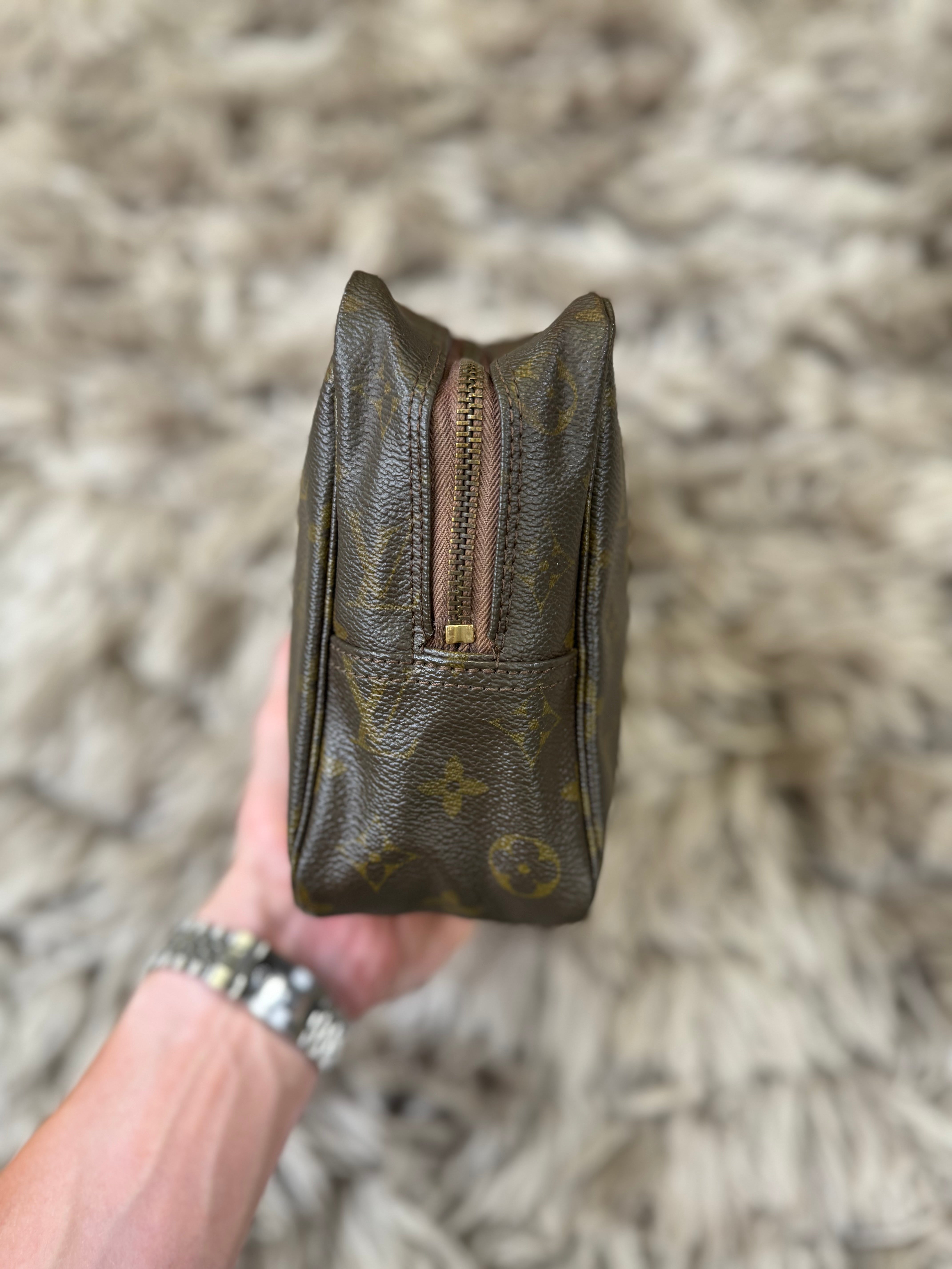 Louis Vuitton wash bag (large)