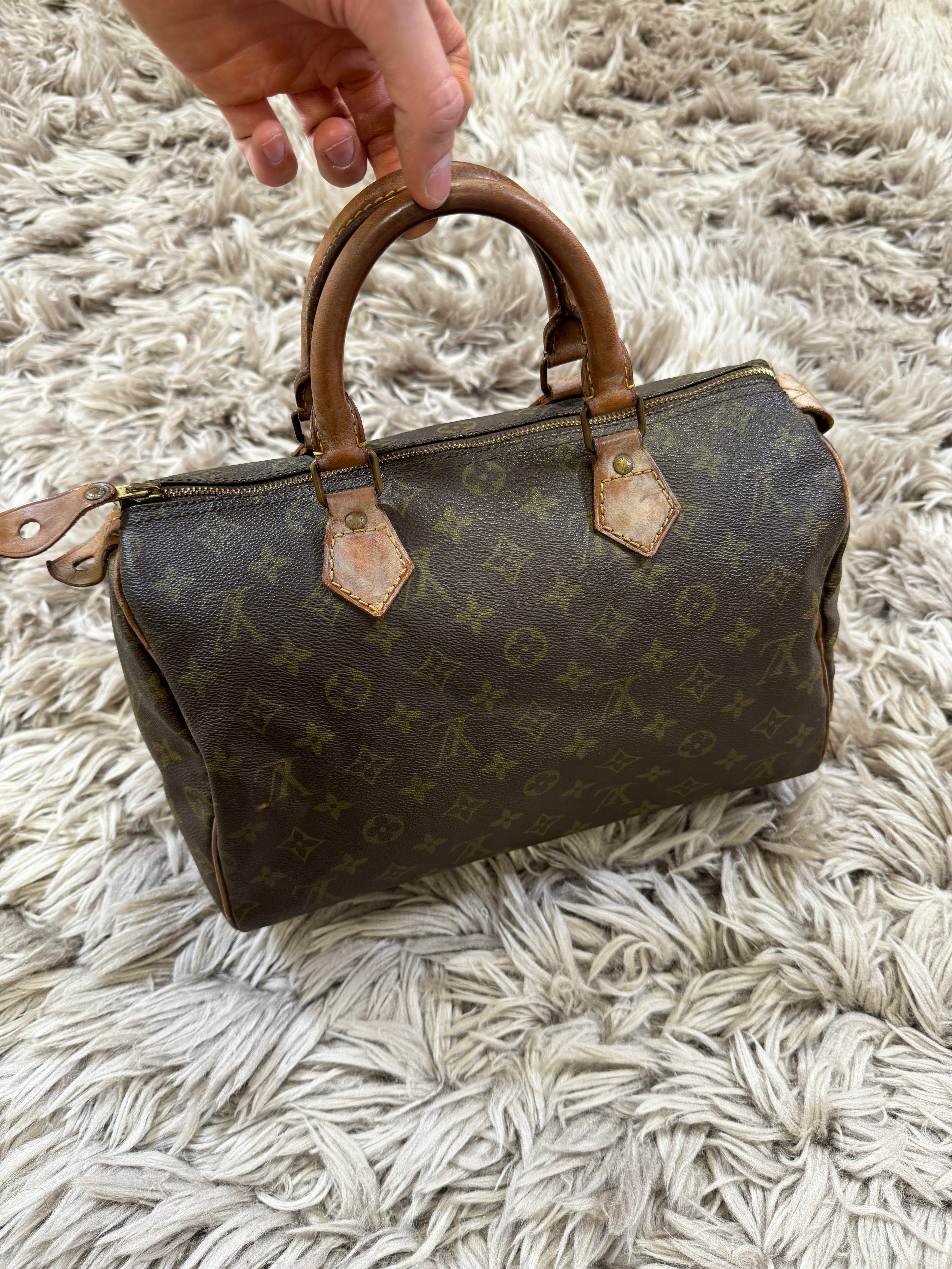 Louis Vuitton speedy 30