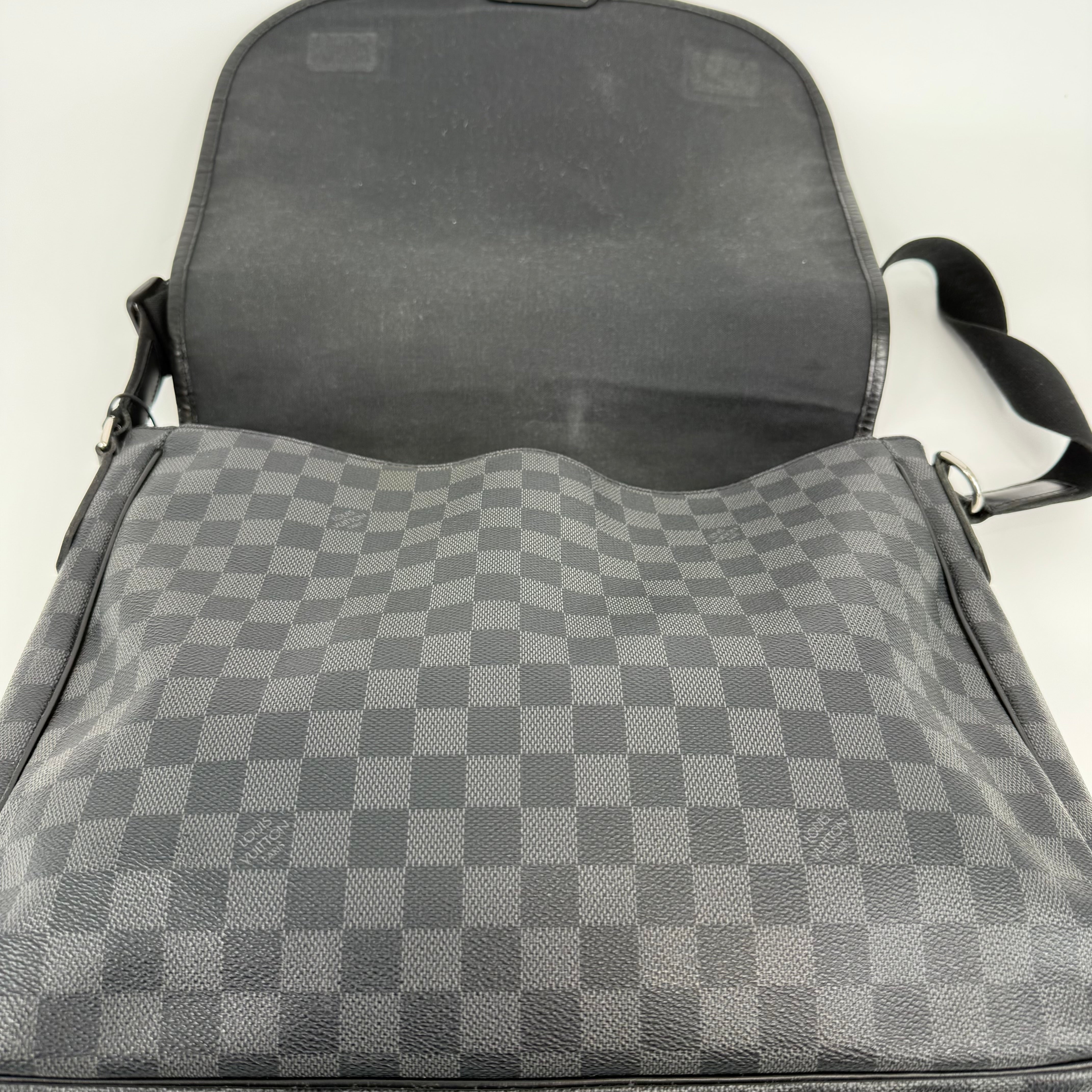 Louis Vuitton Damier Graphite Messenger Bag