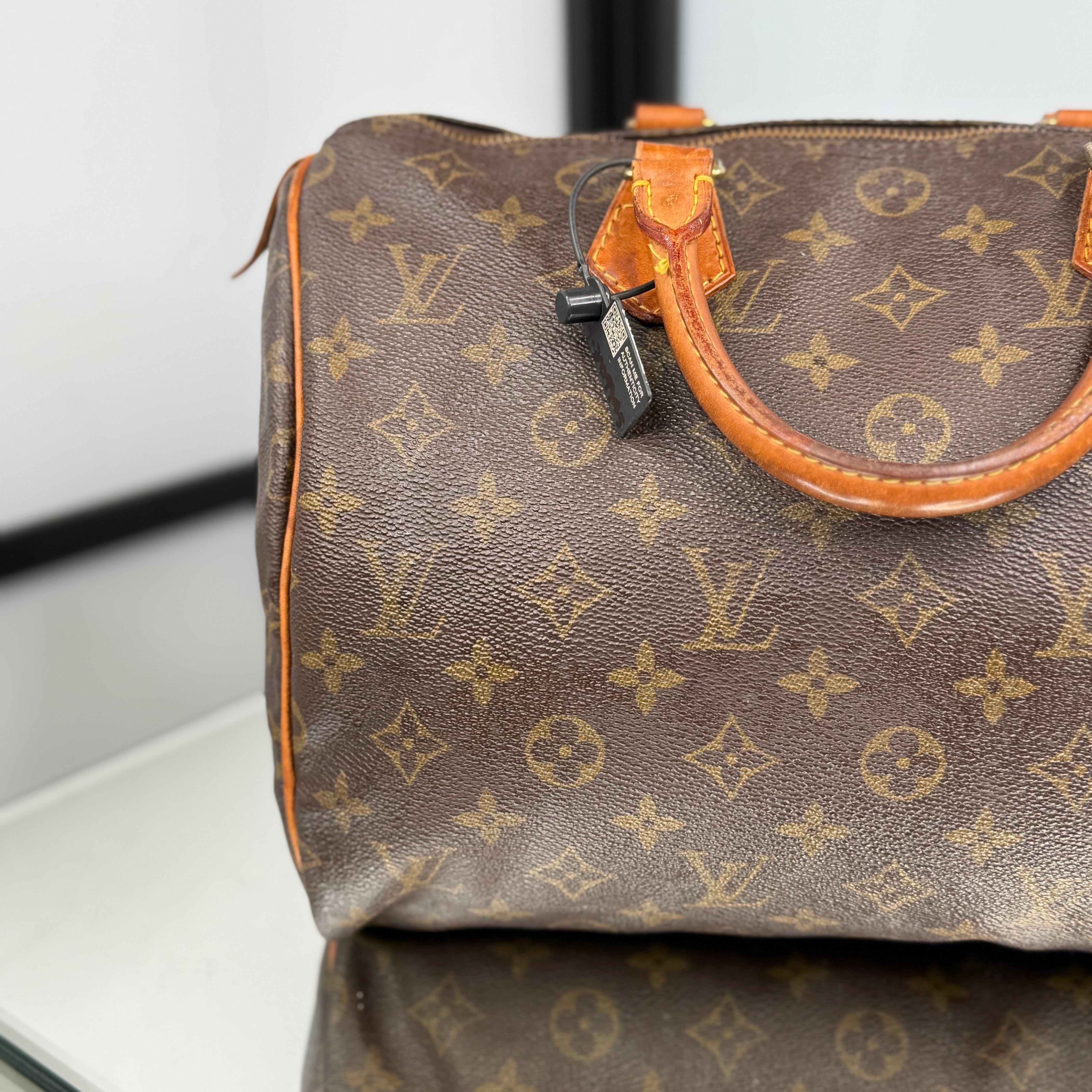 Louis Vuitton Monogram Speedy 30