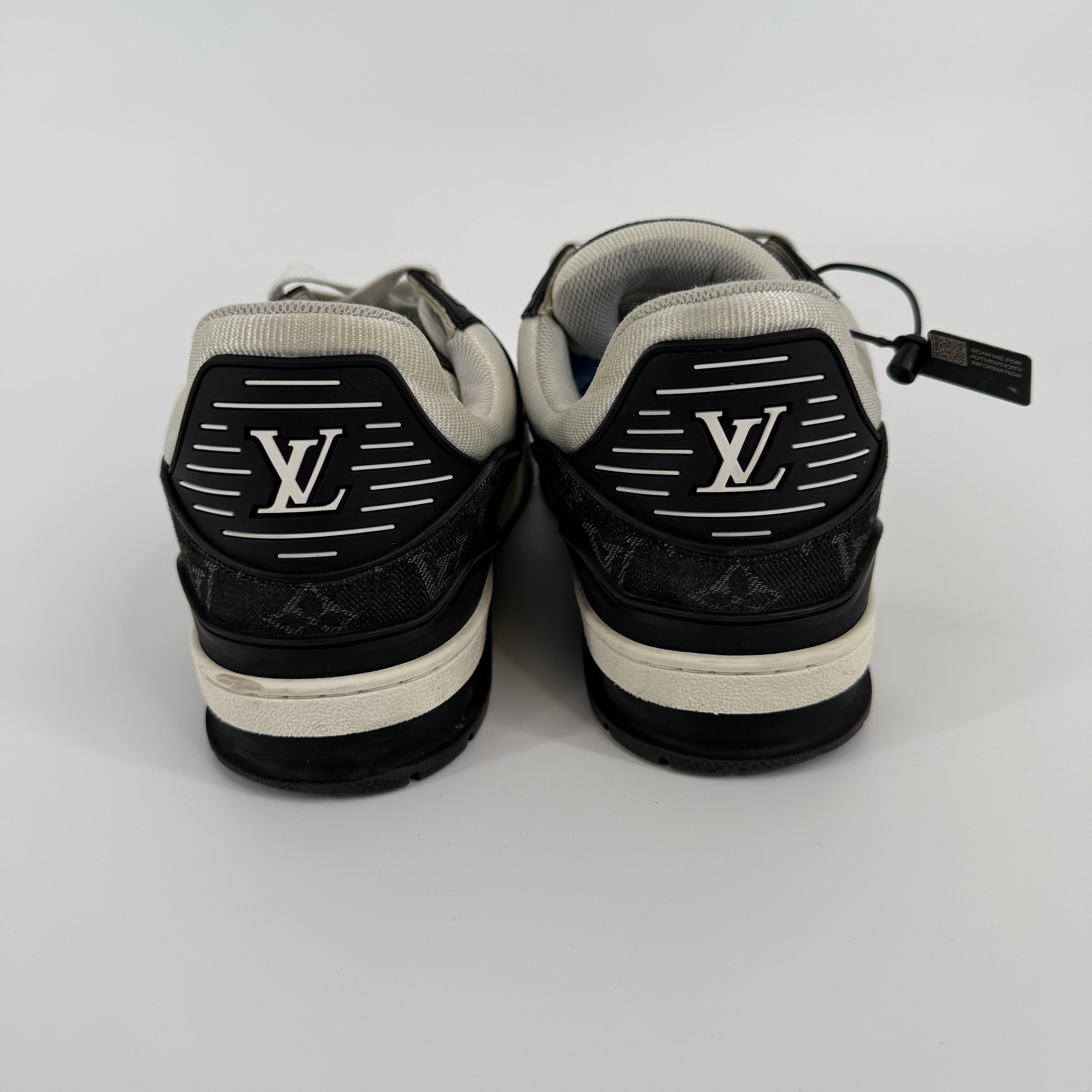 Louis Vuitton Luxury Black Trainer Size 42
