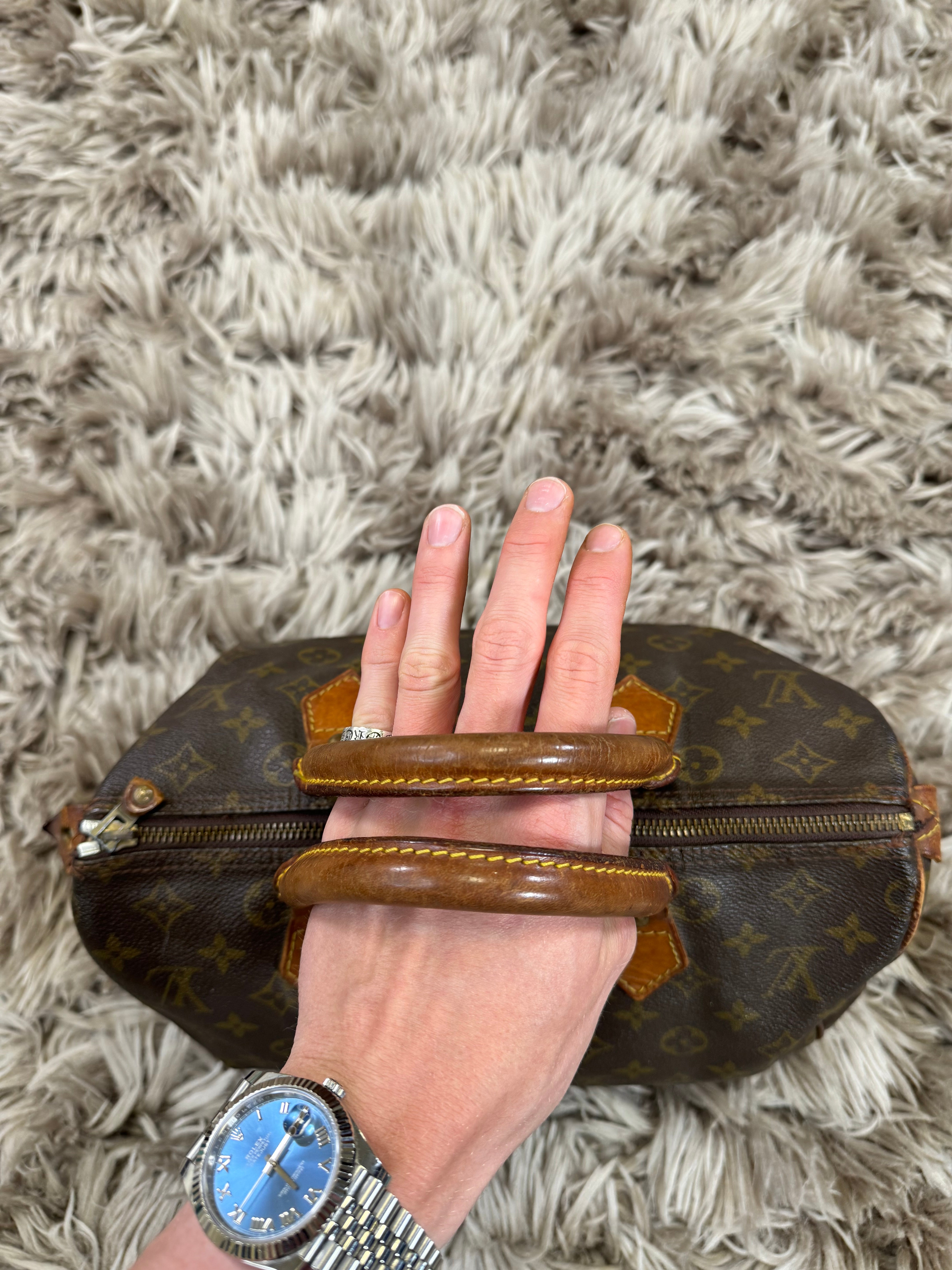 Louis Vuitton speedy 30 monogram