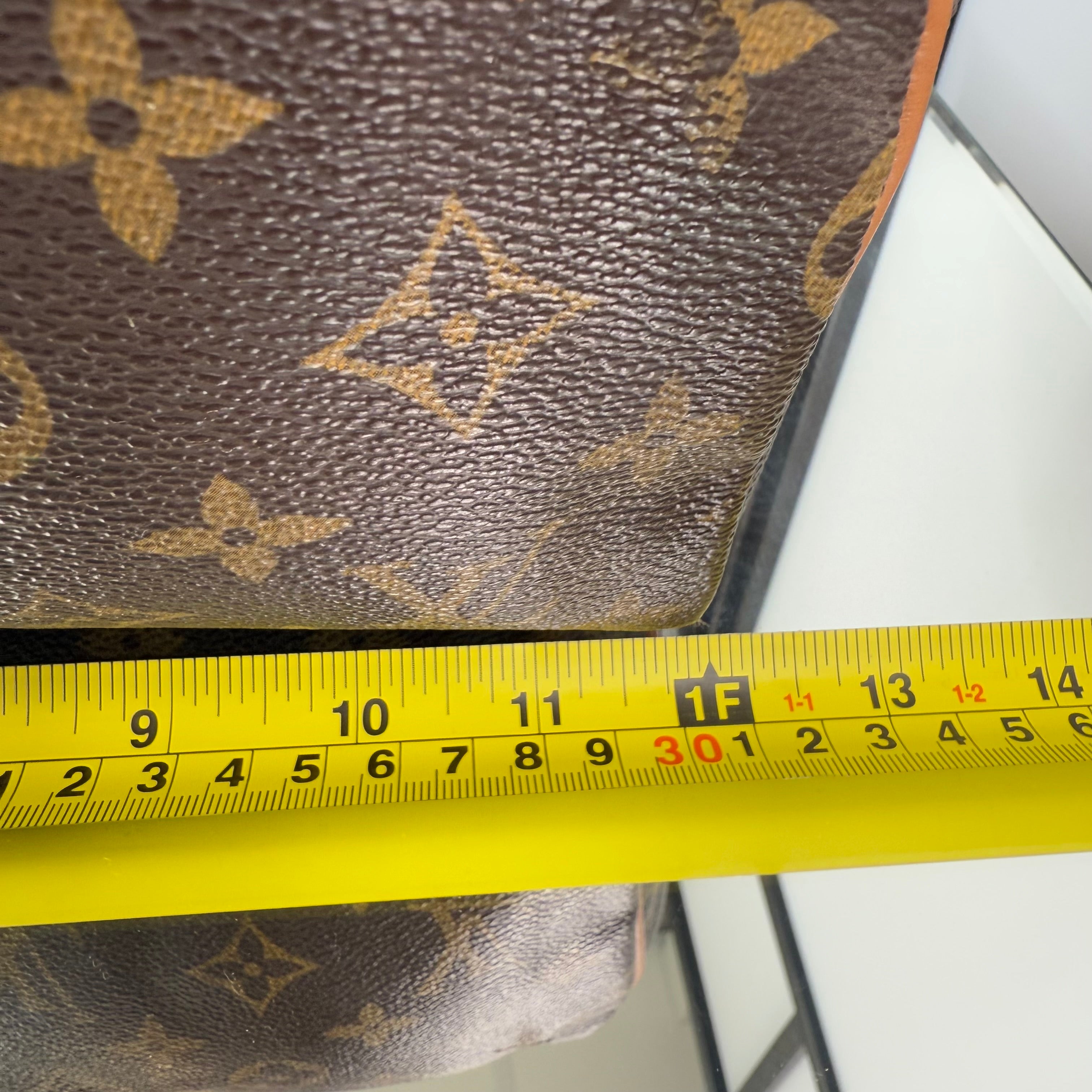 Louis Vuitton Monogram Speedy 30