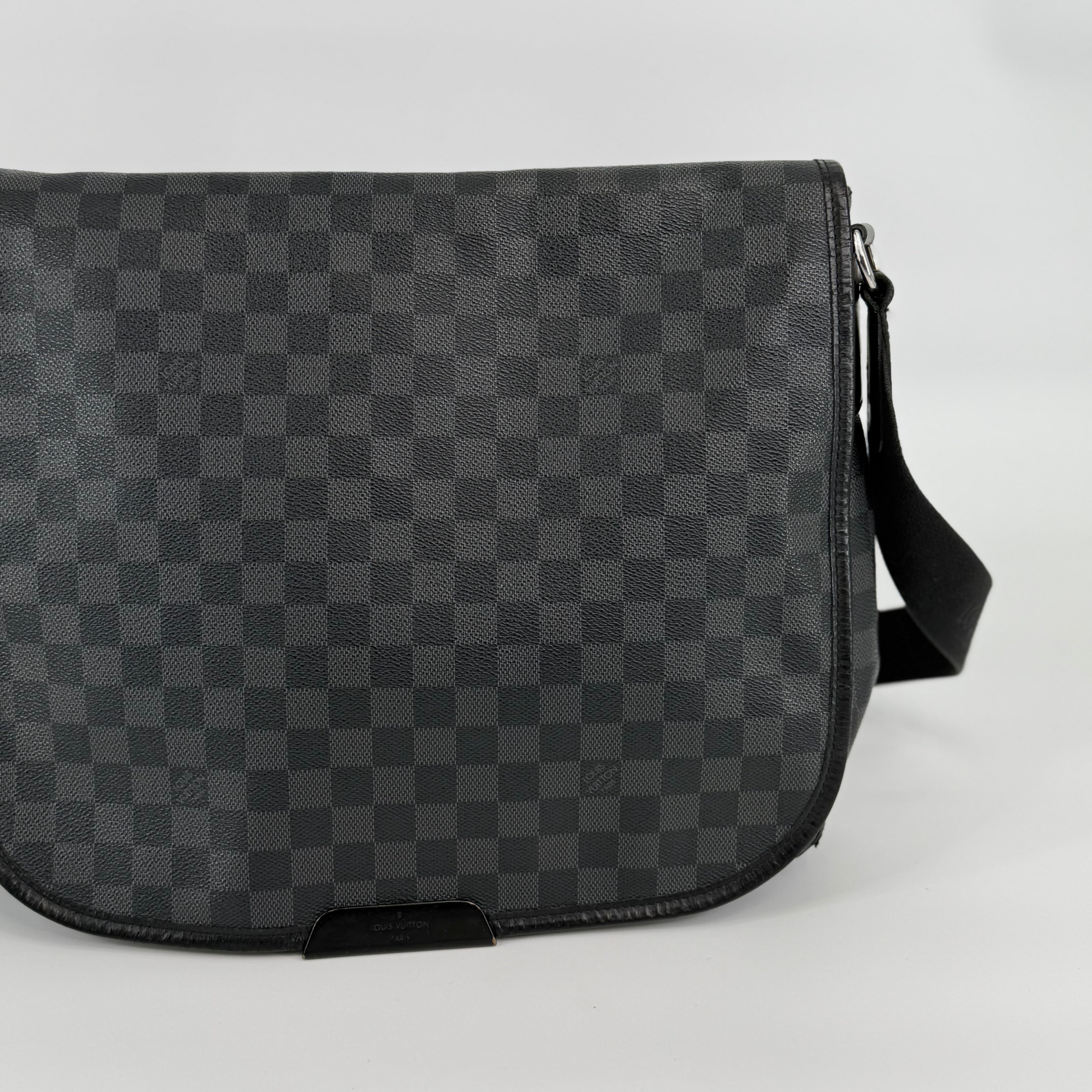 Louis Vuitton Damier Graphite Messenger Bag