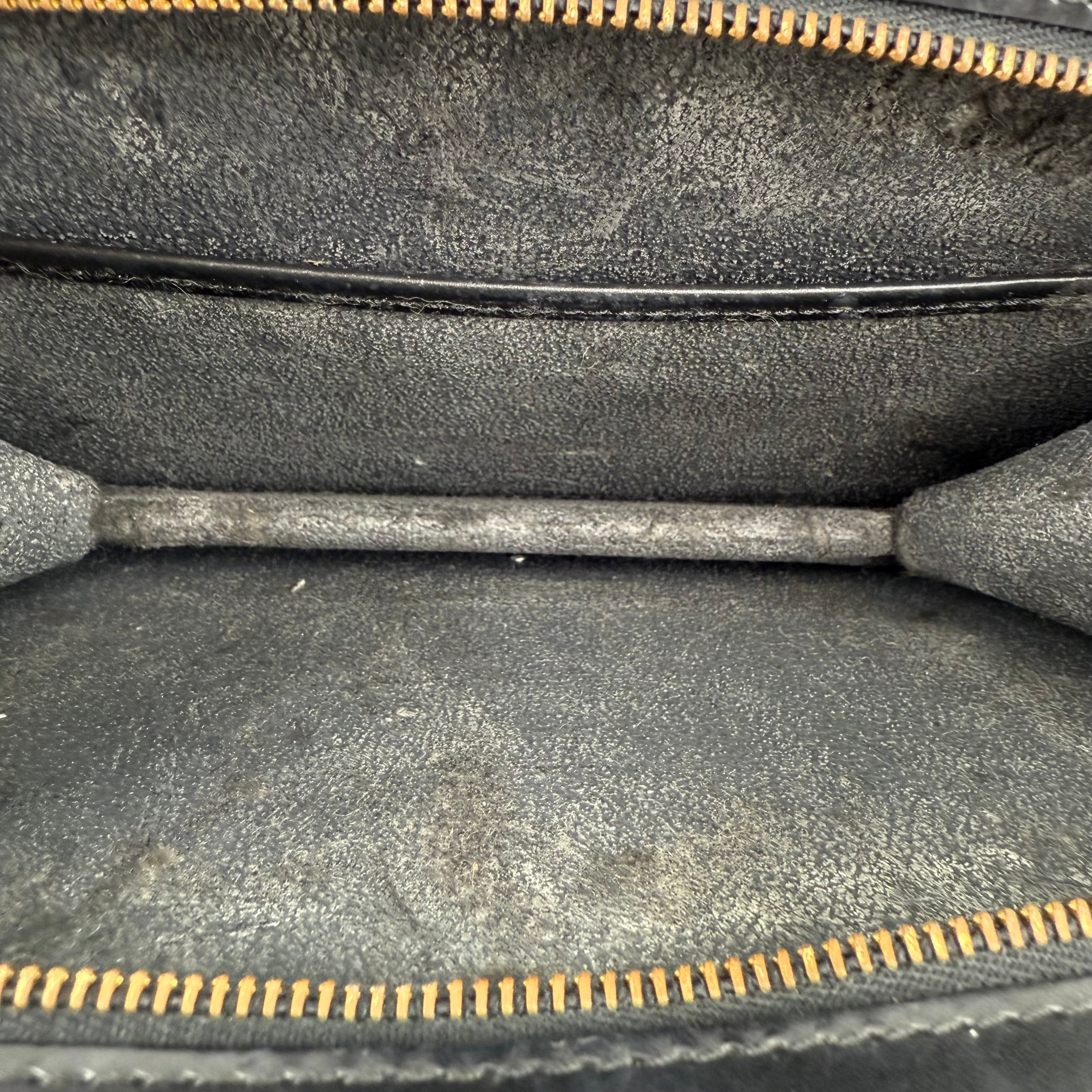 Louis Vuitton Epi Black Trusse Crete Clutch