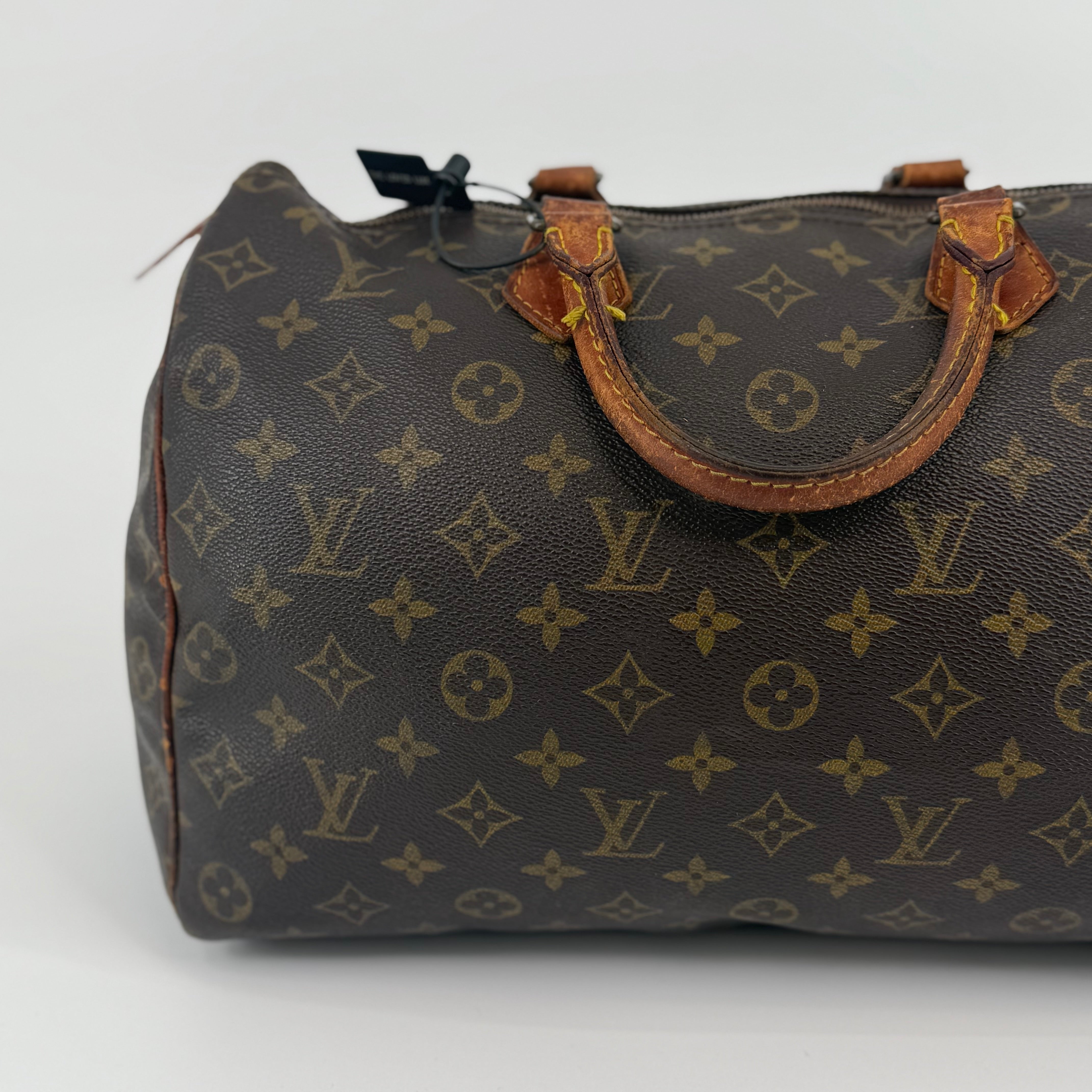 Louis Vuitton Monogram Speedy 35
