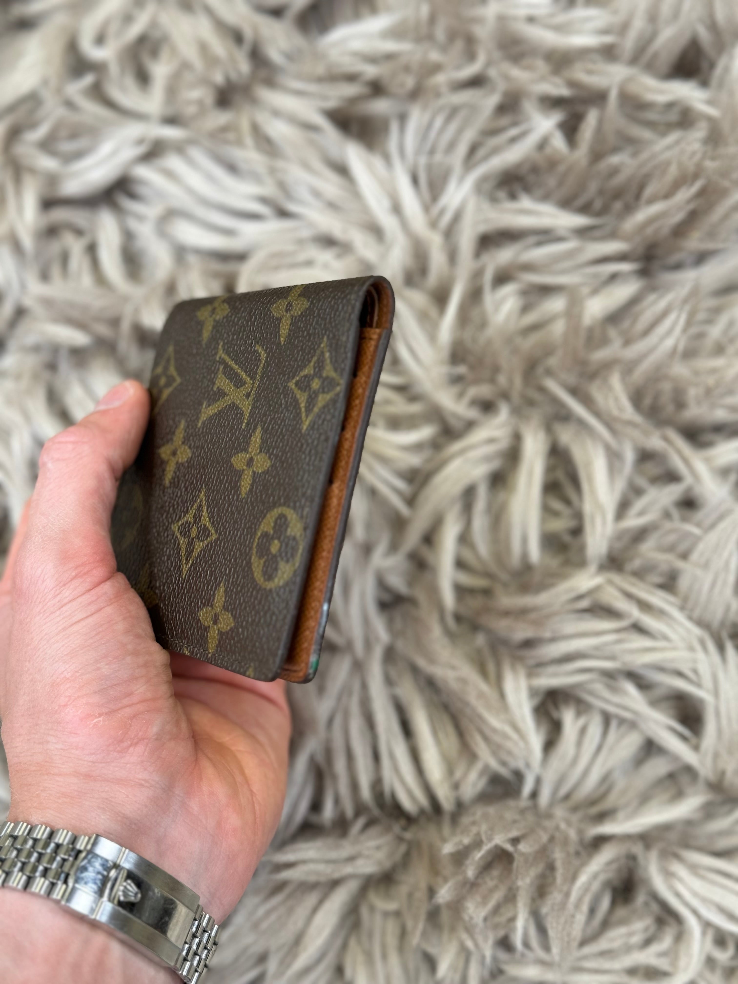 Louis Vuitton Bi-fold wallet