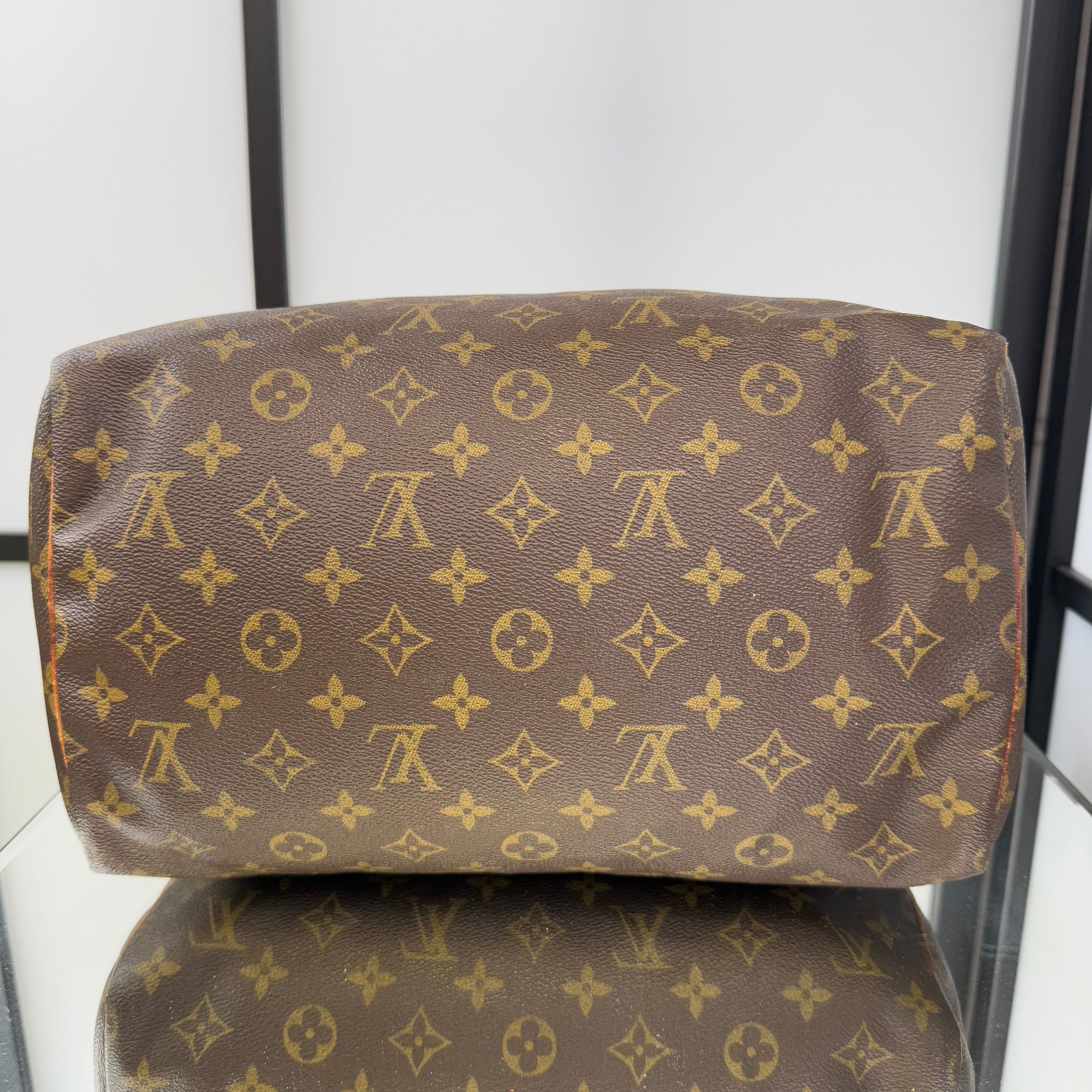 Louis Vuitton Monogram Speedy 30