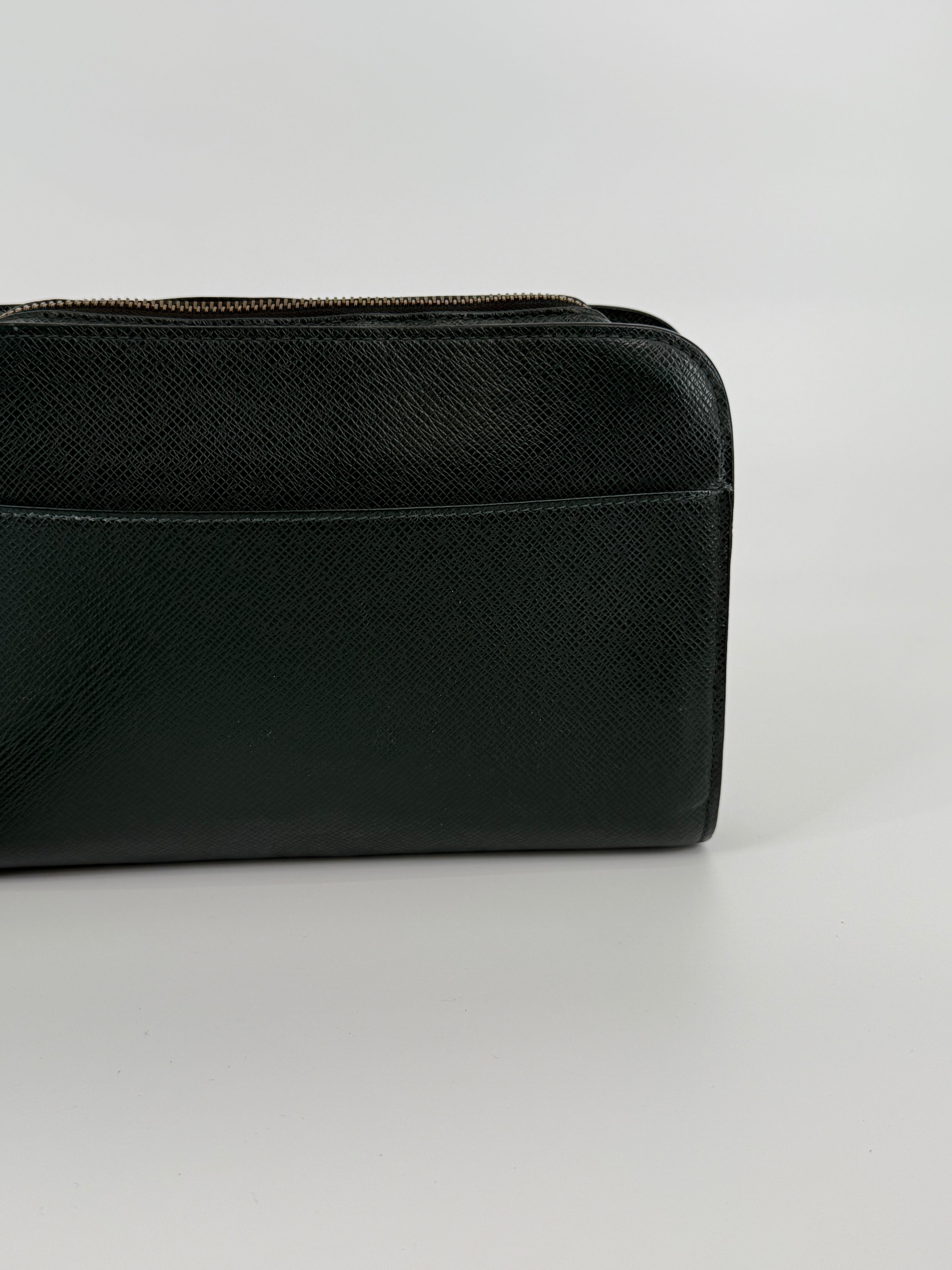 Louis Vuitton Taiga Green Washbag