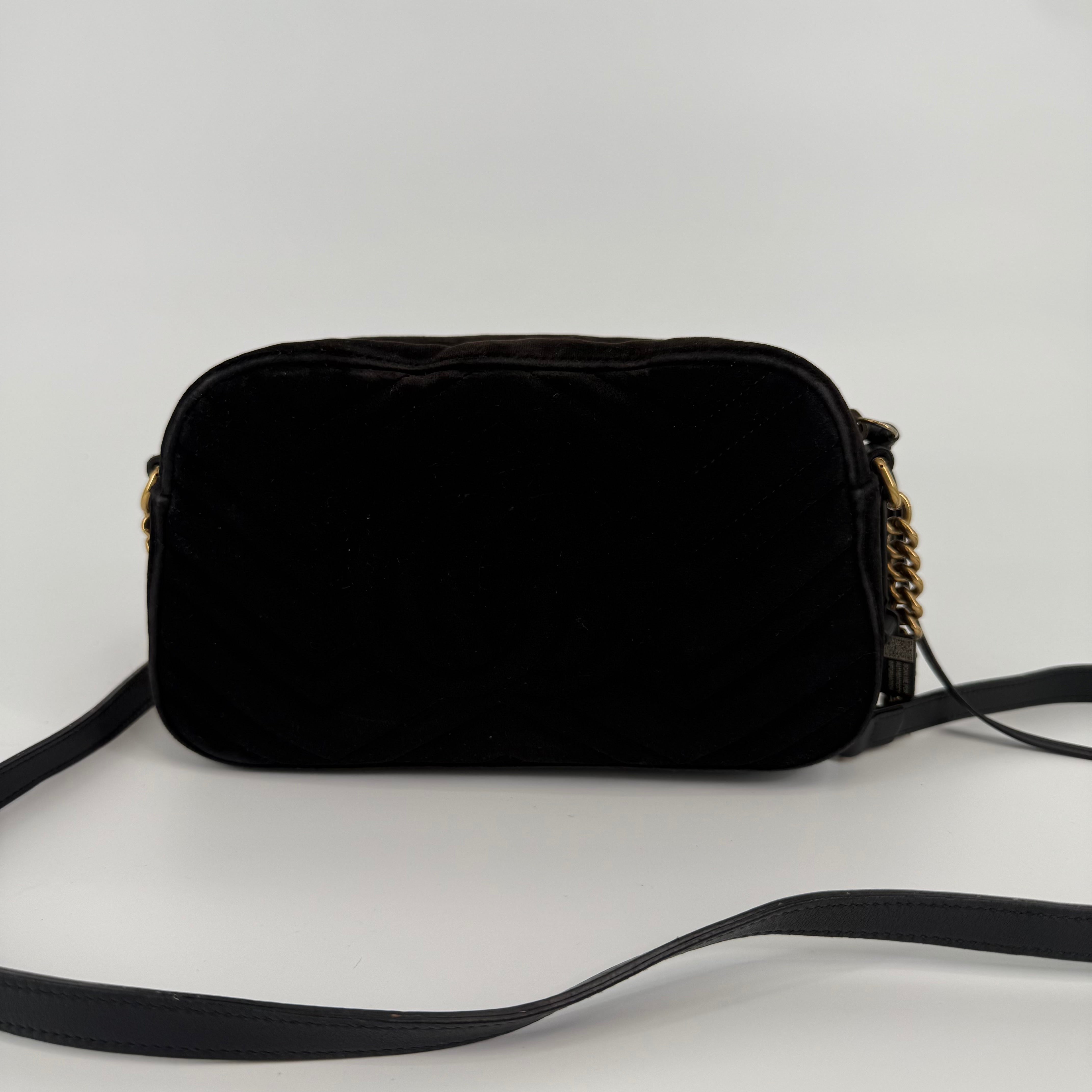 GUCCI Black Marmont Velvet Shoulder Handbag