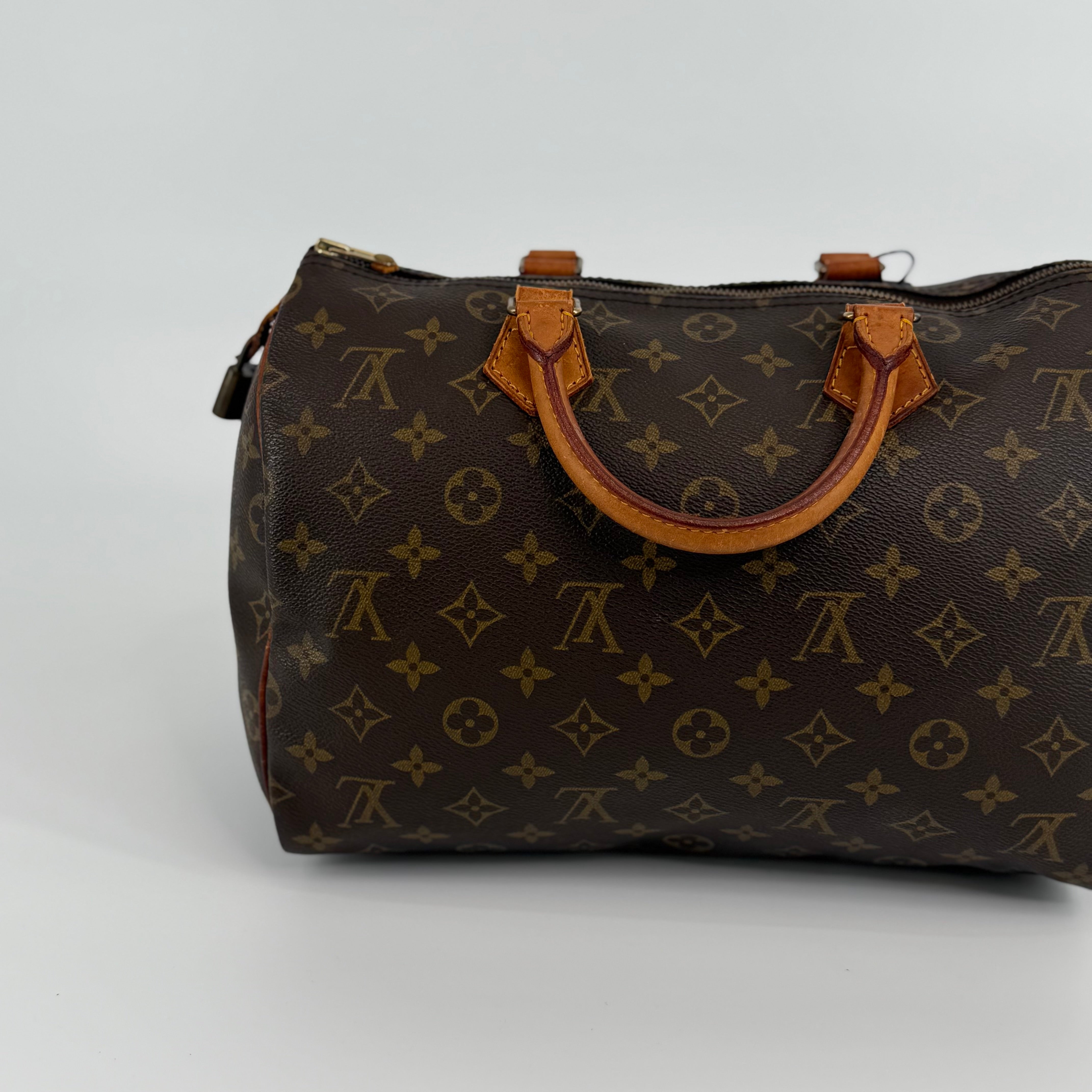 Louis Vuitton Monogram Speedy 30