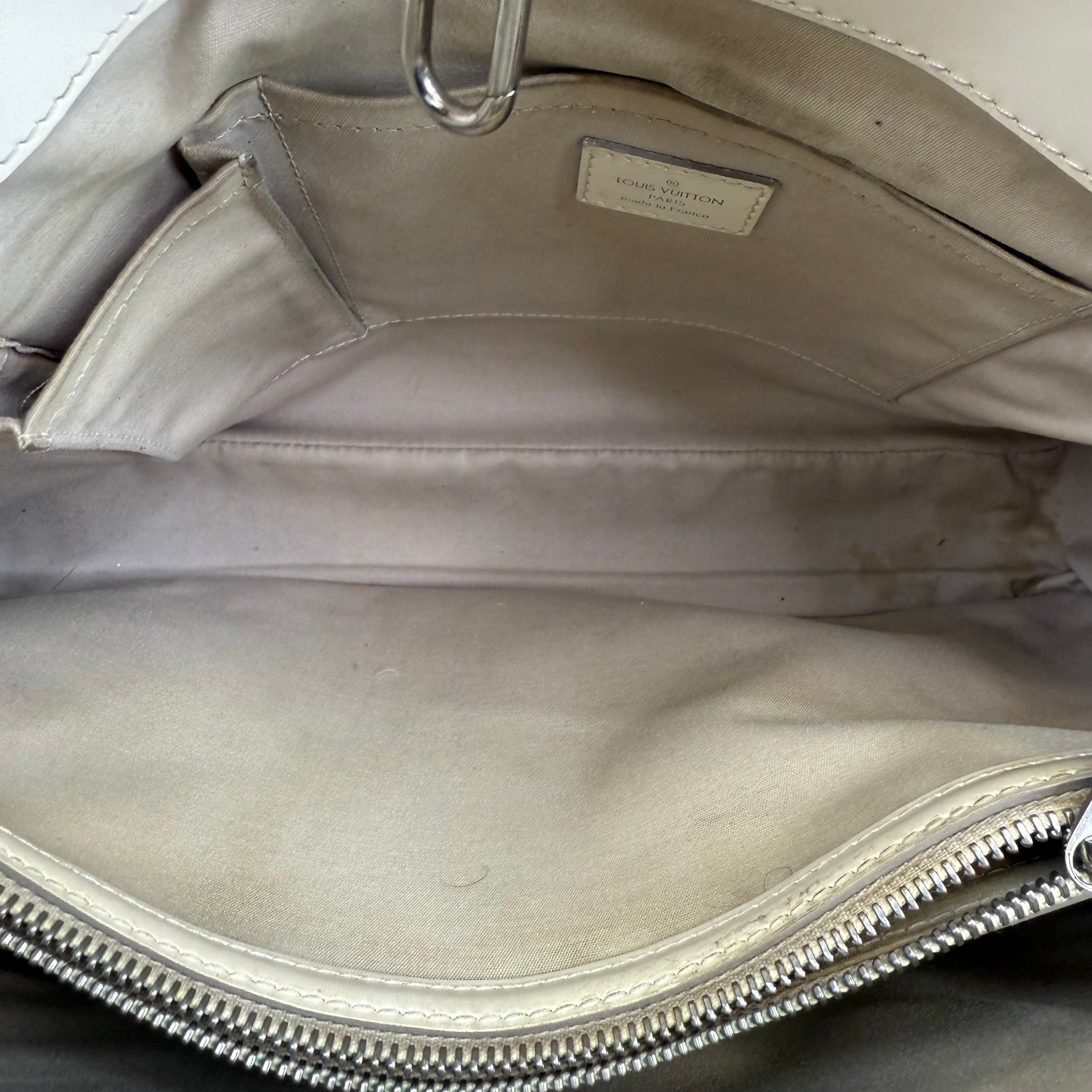 Louis Vuitton Epi White Passy GM Handbag