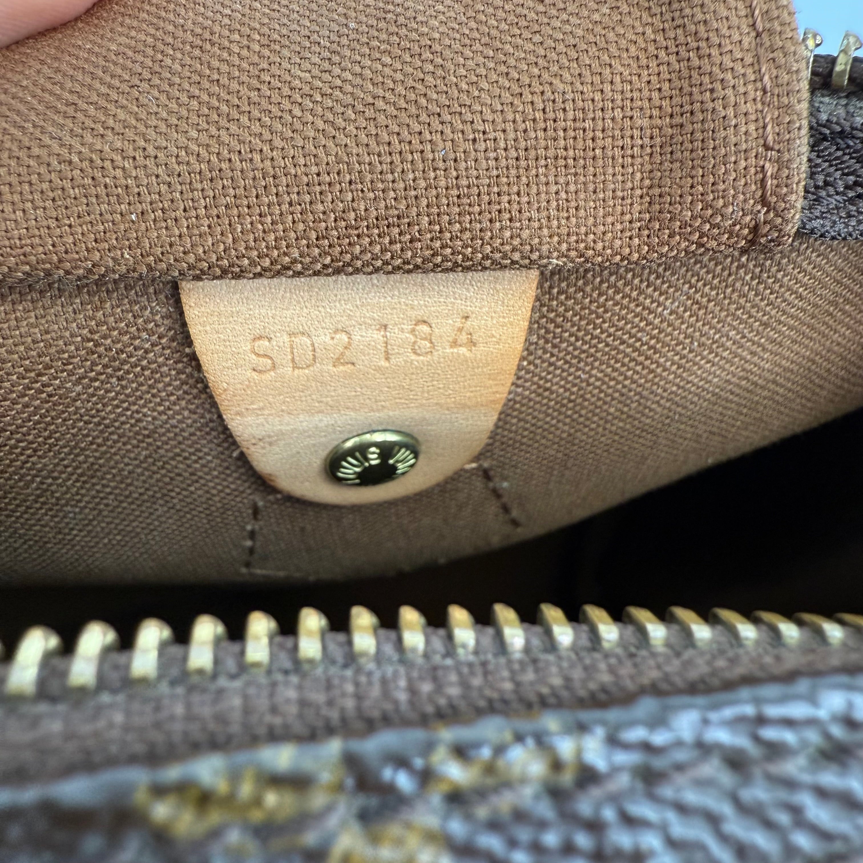 Louis Vuitton Monogram Speedy 30
