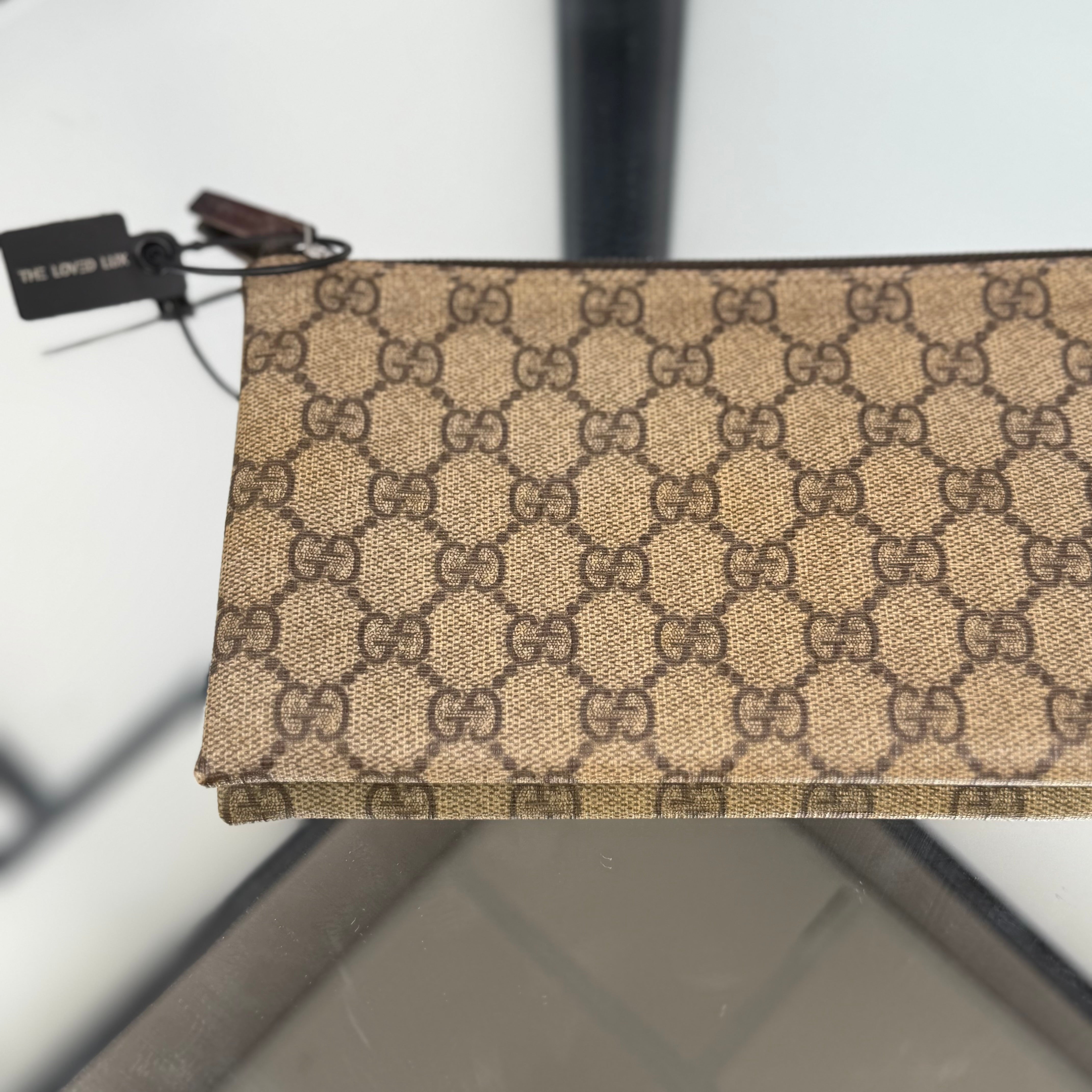 GUCCI GG Supreme Zip Around Clutch Bag