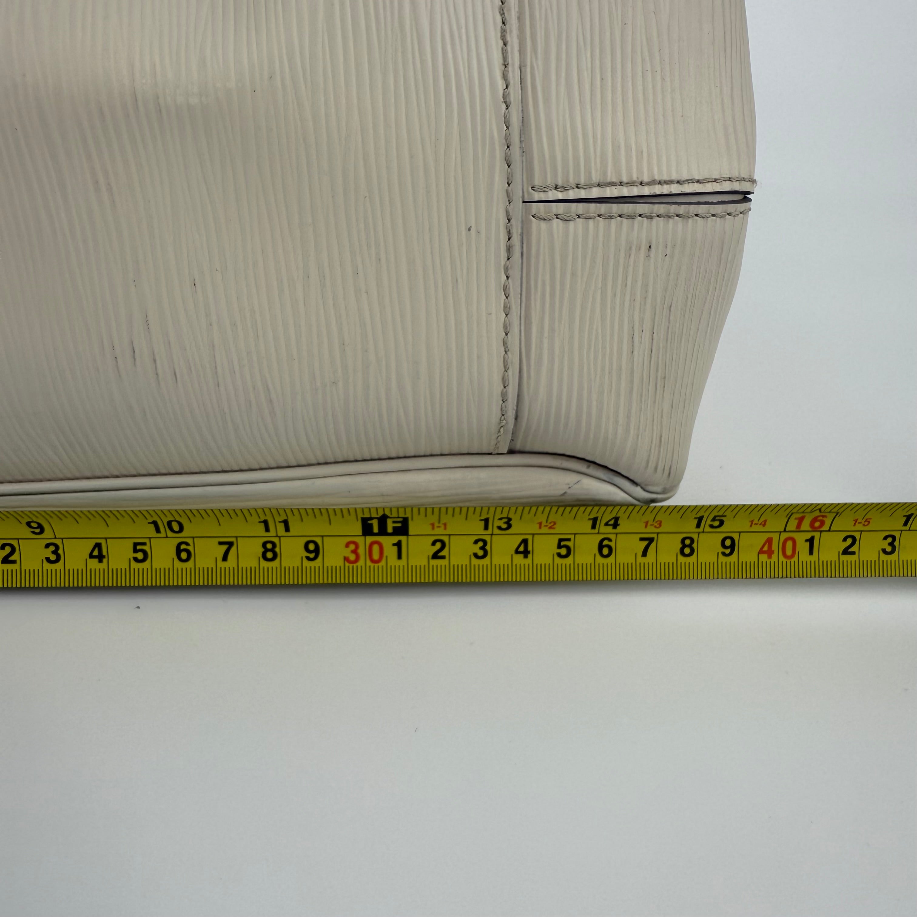 Louis Vuitton Epi White Passy GM Handbag