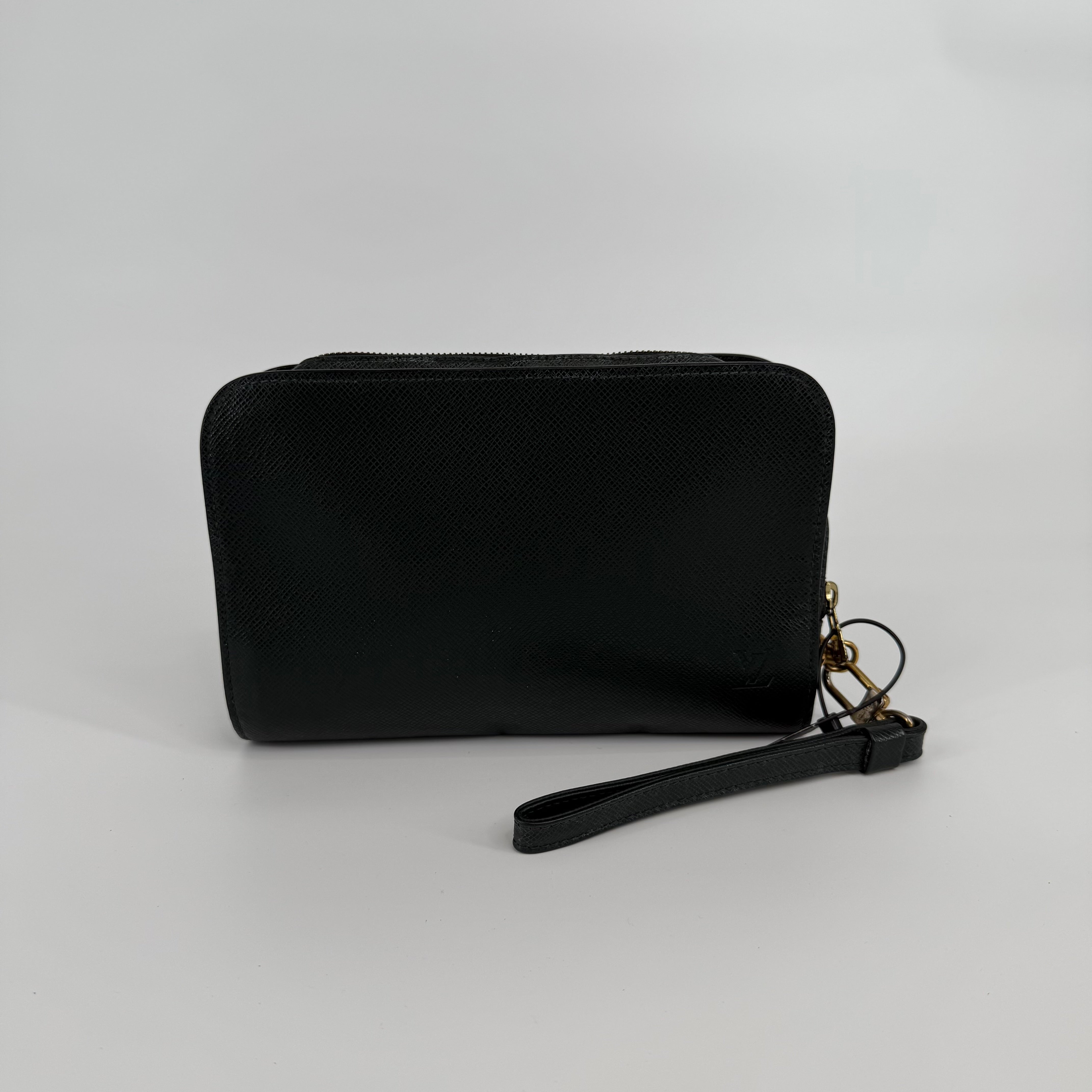Louis Vuitton Taiga Green Washbag