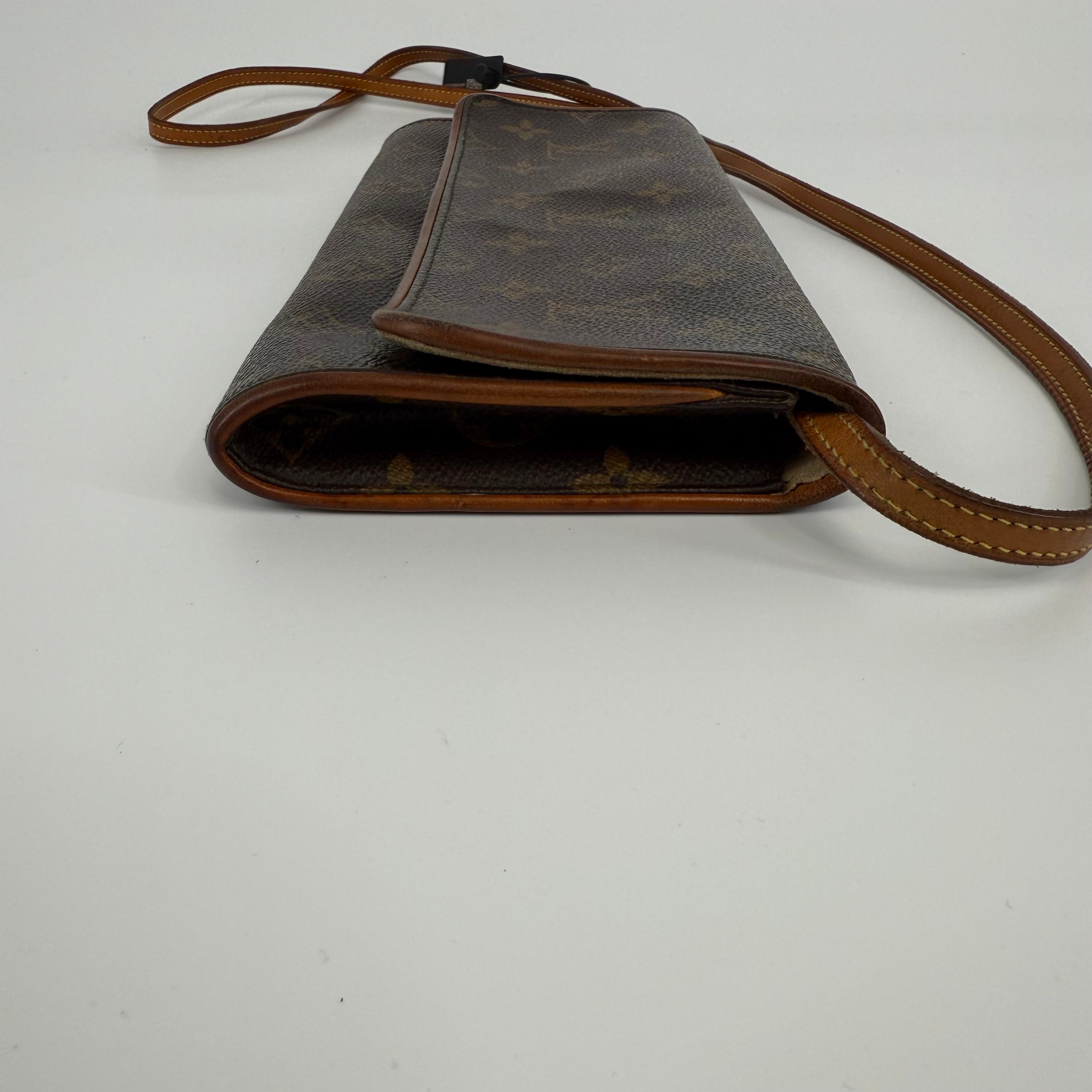 Louis Vuitton Monogram Pochette Florentine Shoulder Bag