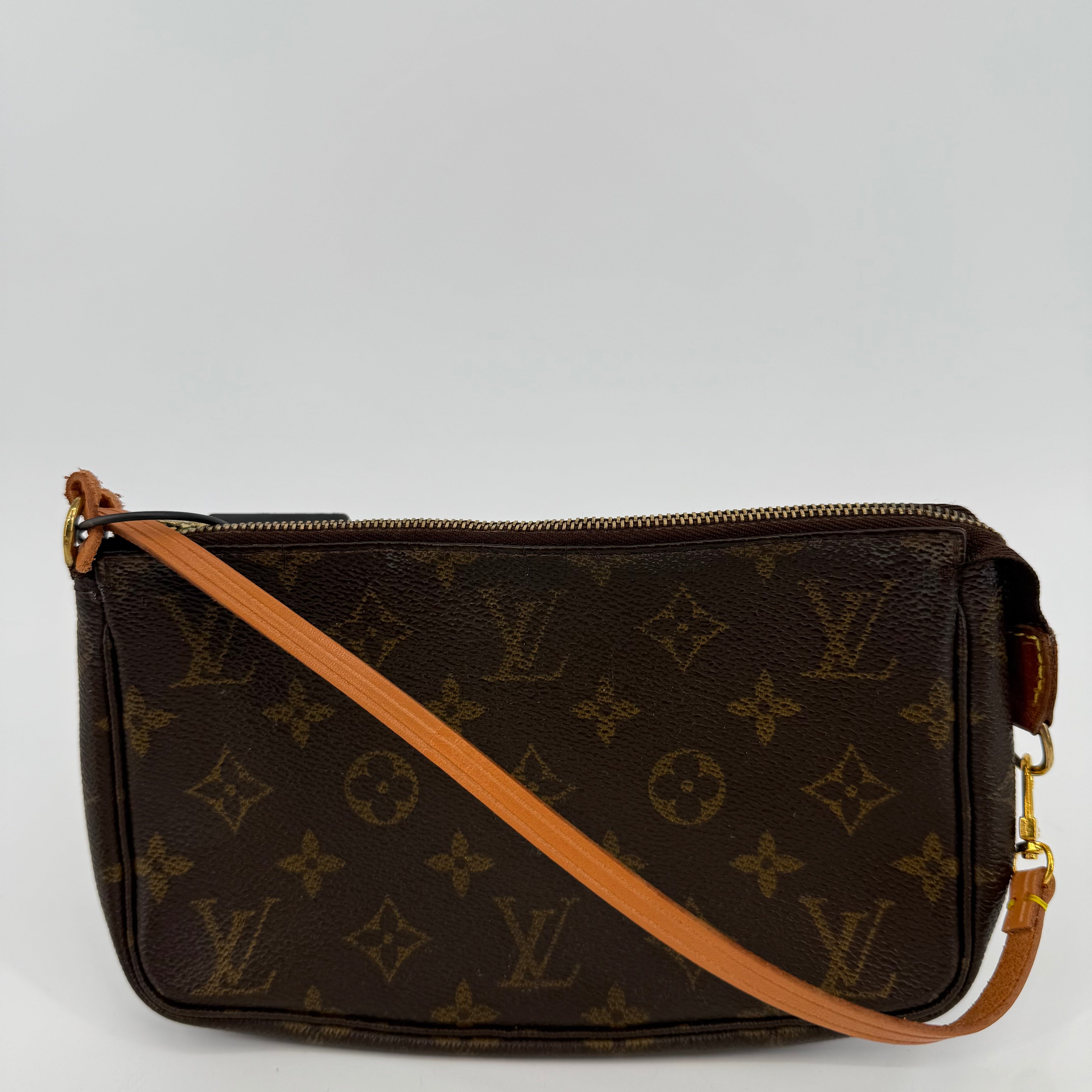 Louis Vuitton Monogram Pochette 20 (879914) (replacement strap)