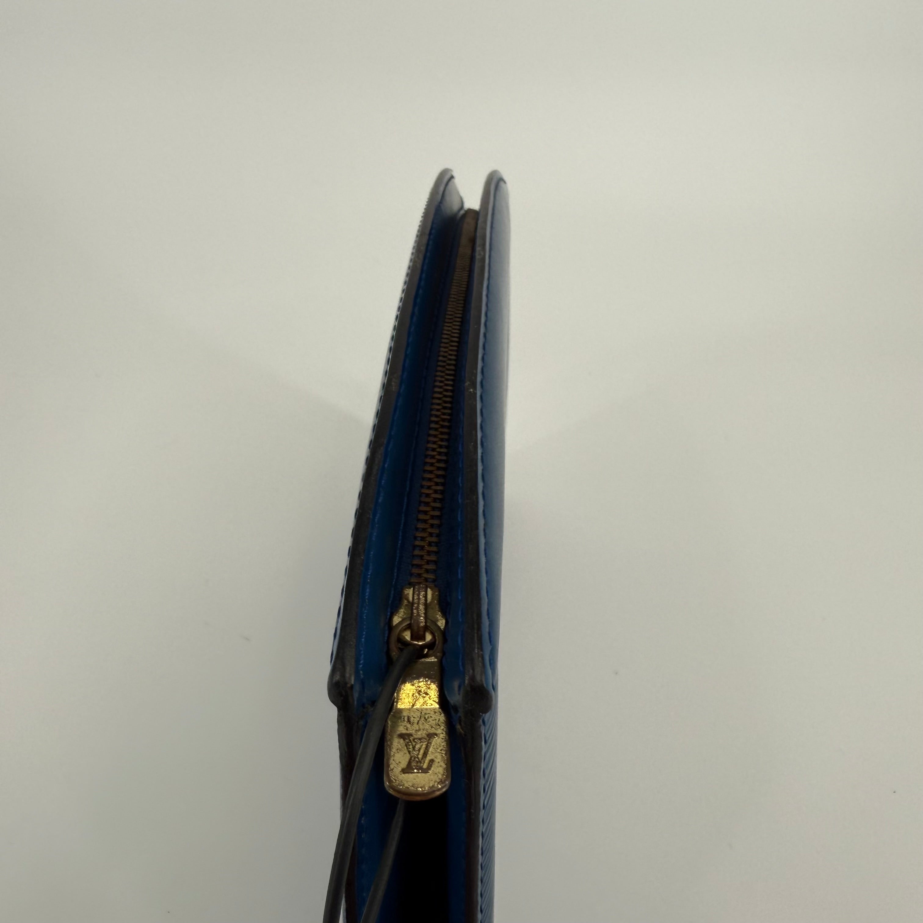 Louis Vuitton Epi Blue Trusse Crete Clutch