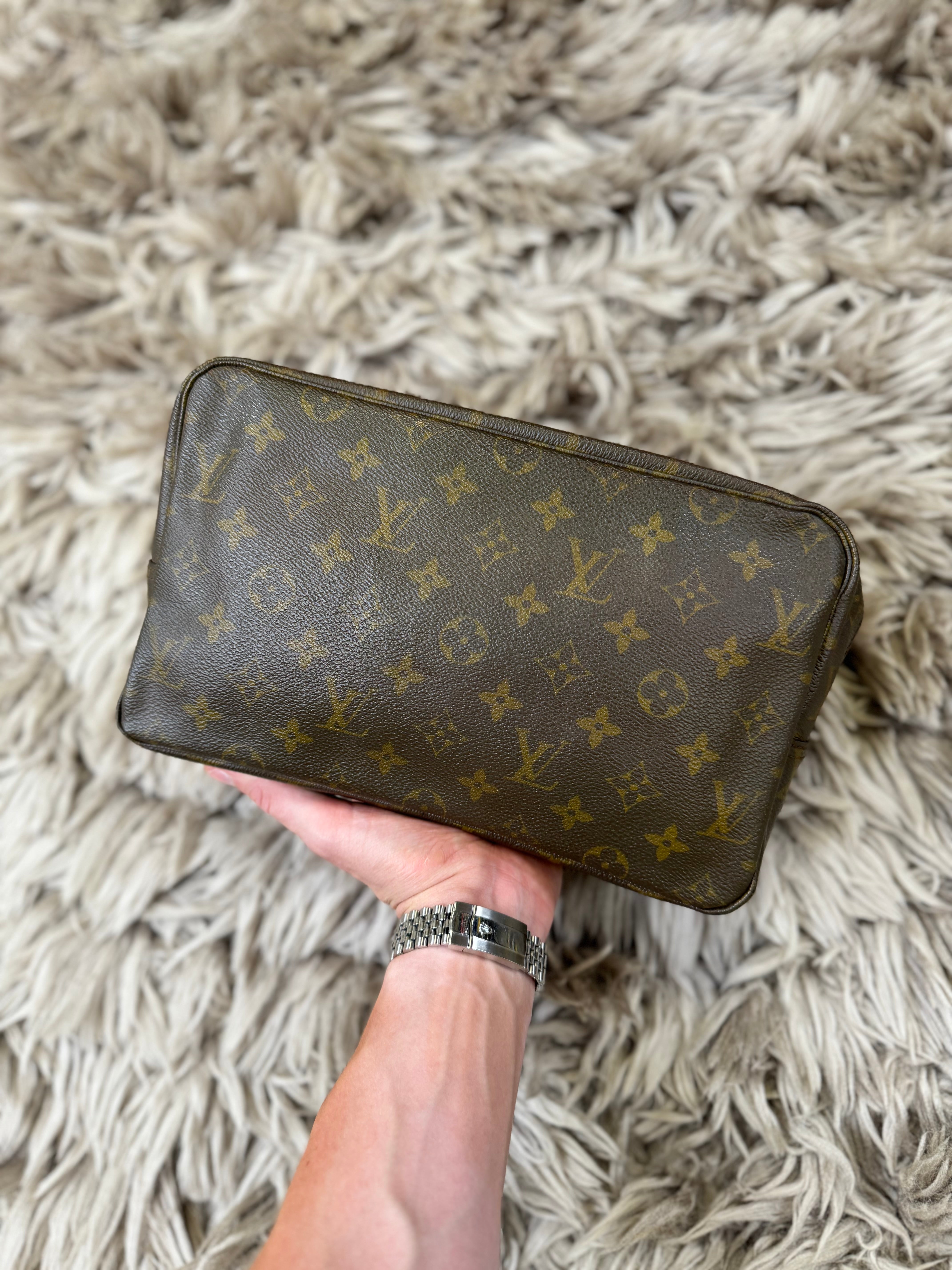 Louis Vuitton wash bag (large)