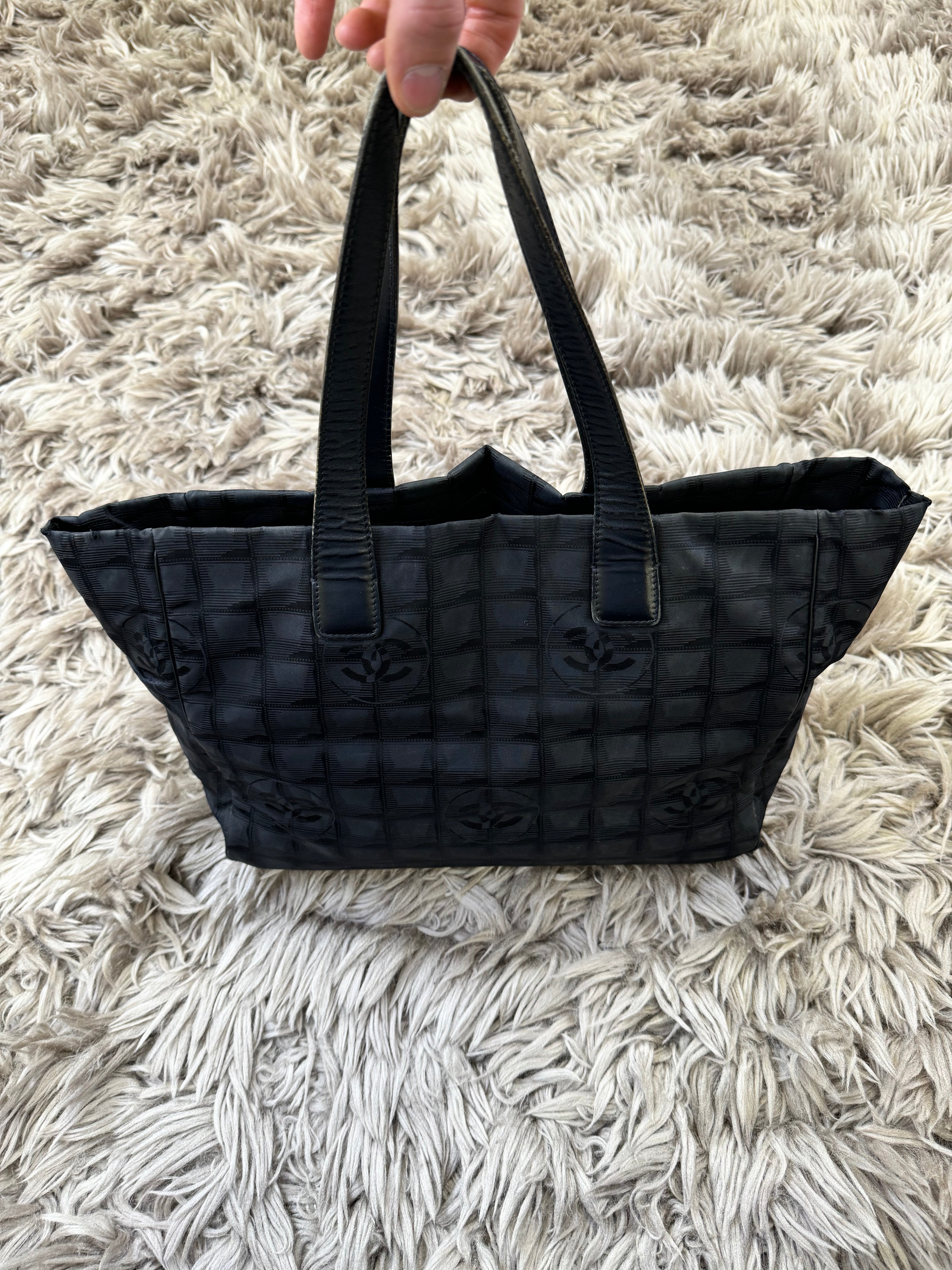 CHANEL Tote