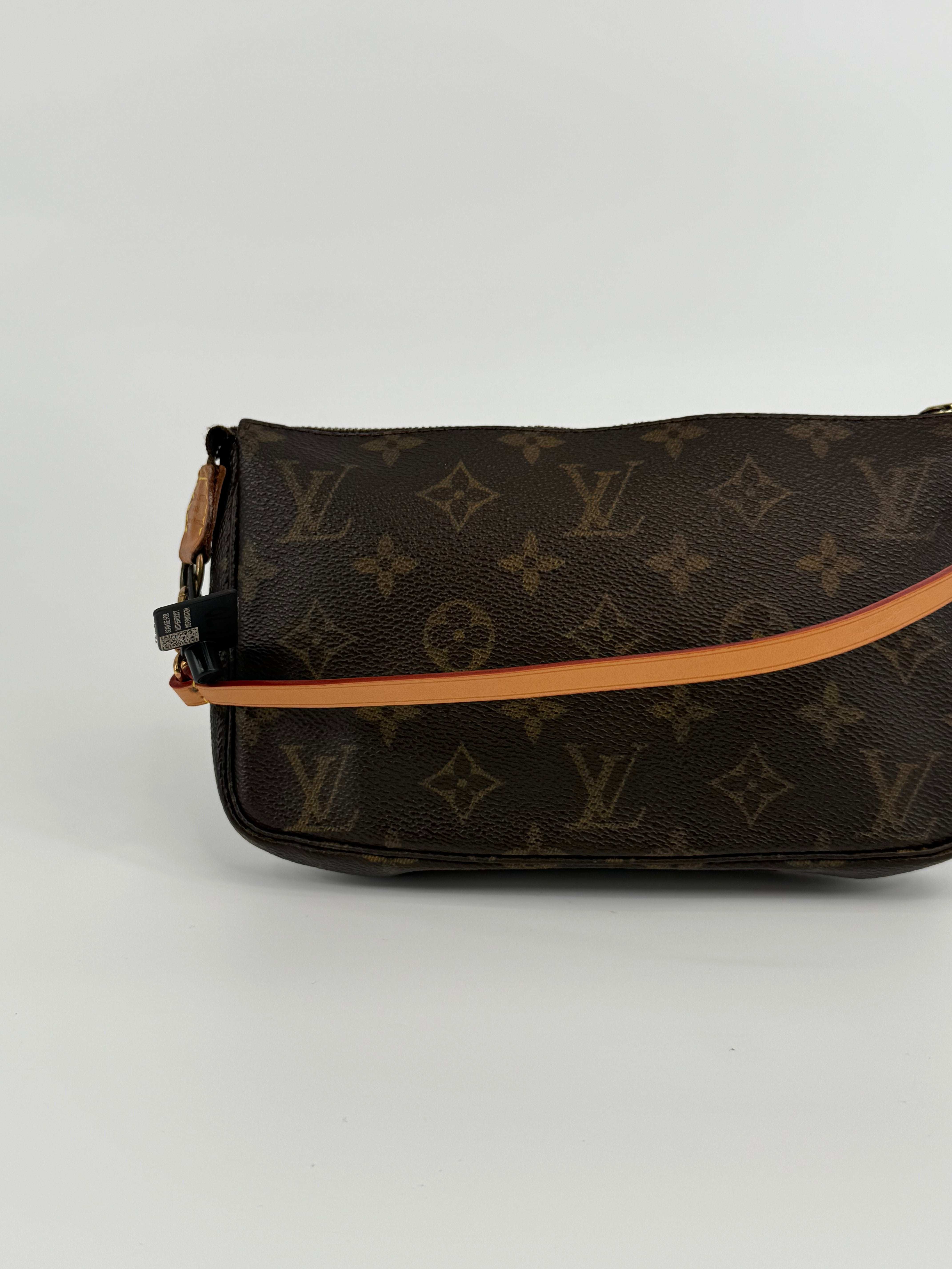 Louis Vuitton Monogram Pochette 20