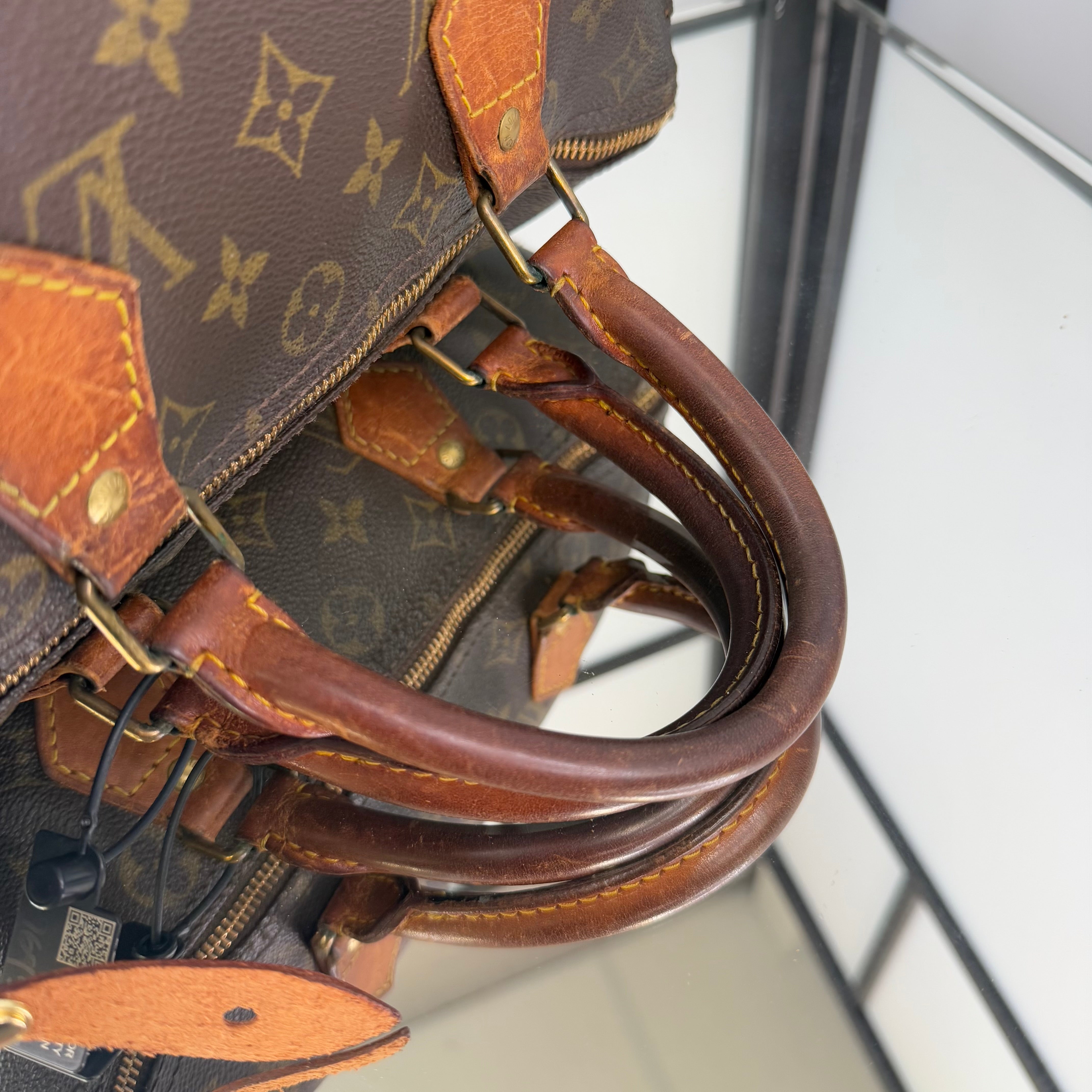 Louis Vuitton Monogram Speedy 30