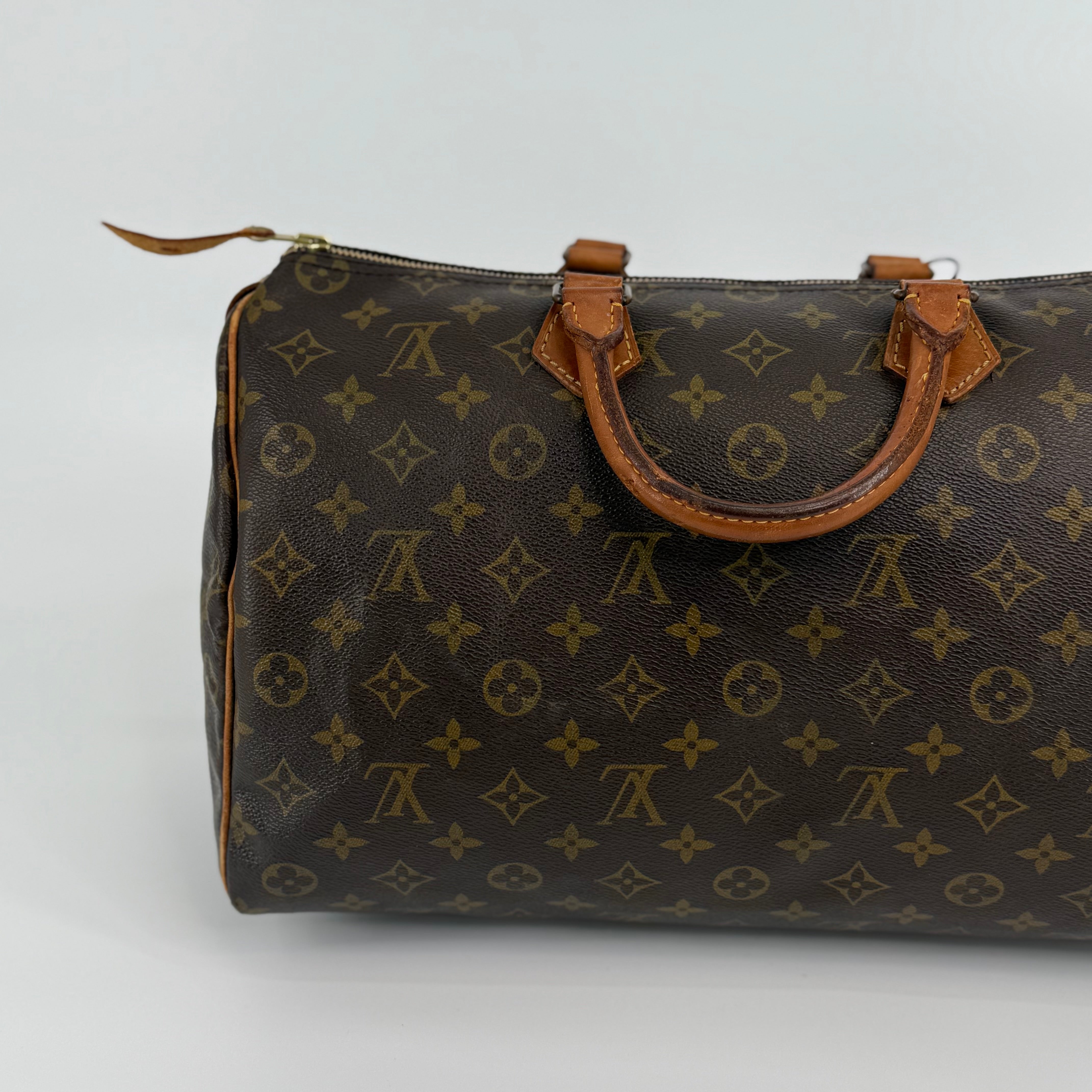 Louis Vuitton Monogram Speedy 35