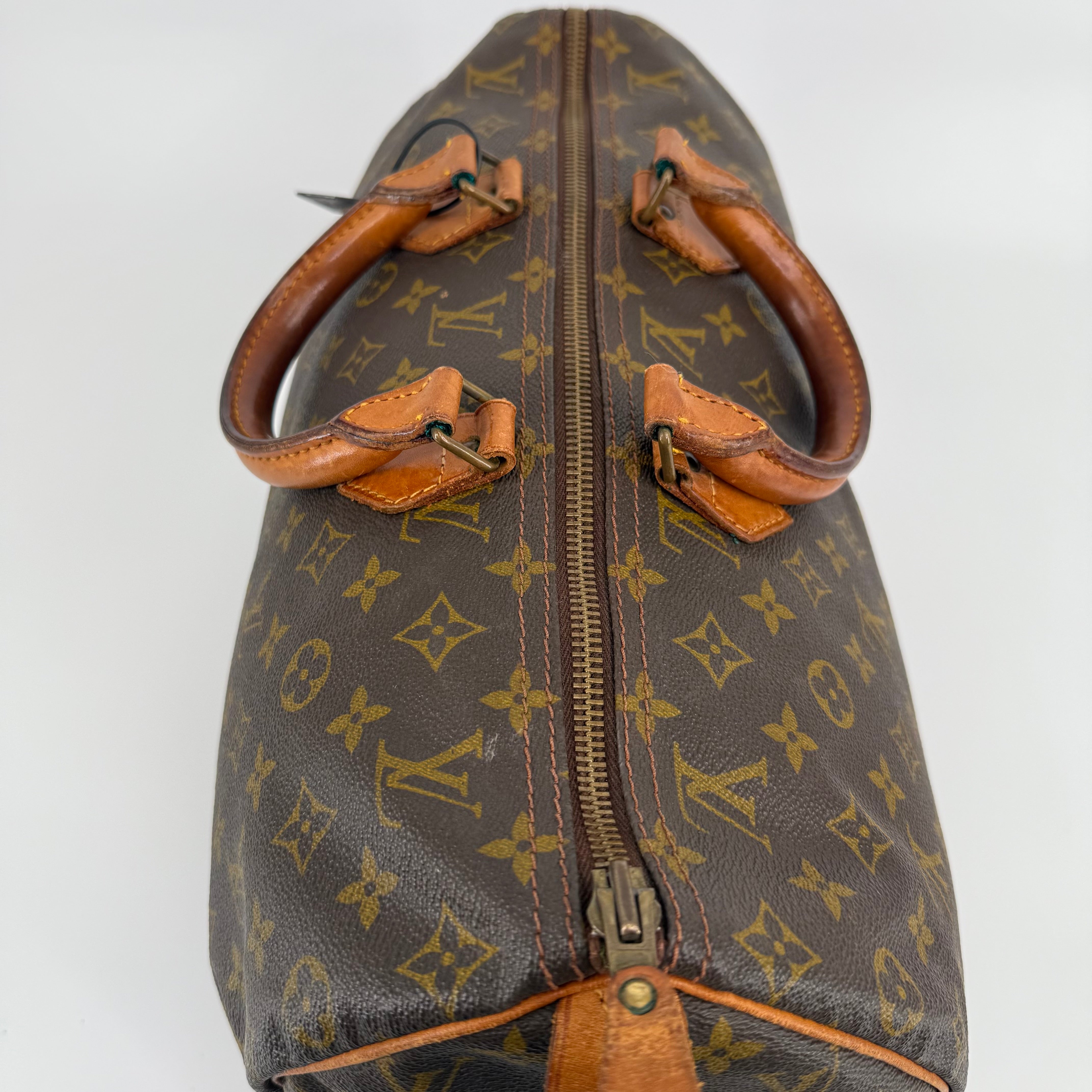 Louis Vuitton Monogram Speedy 40