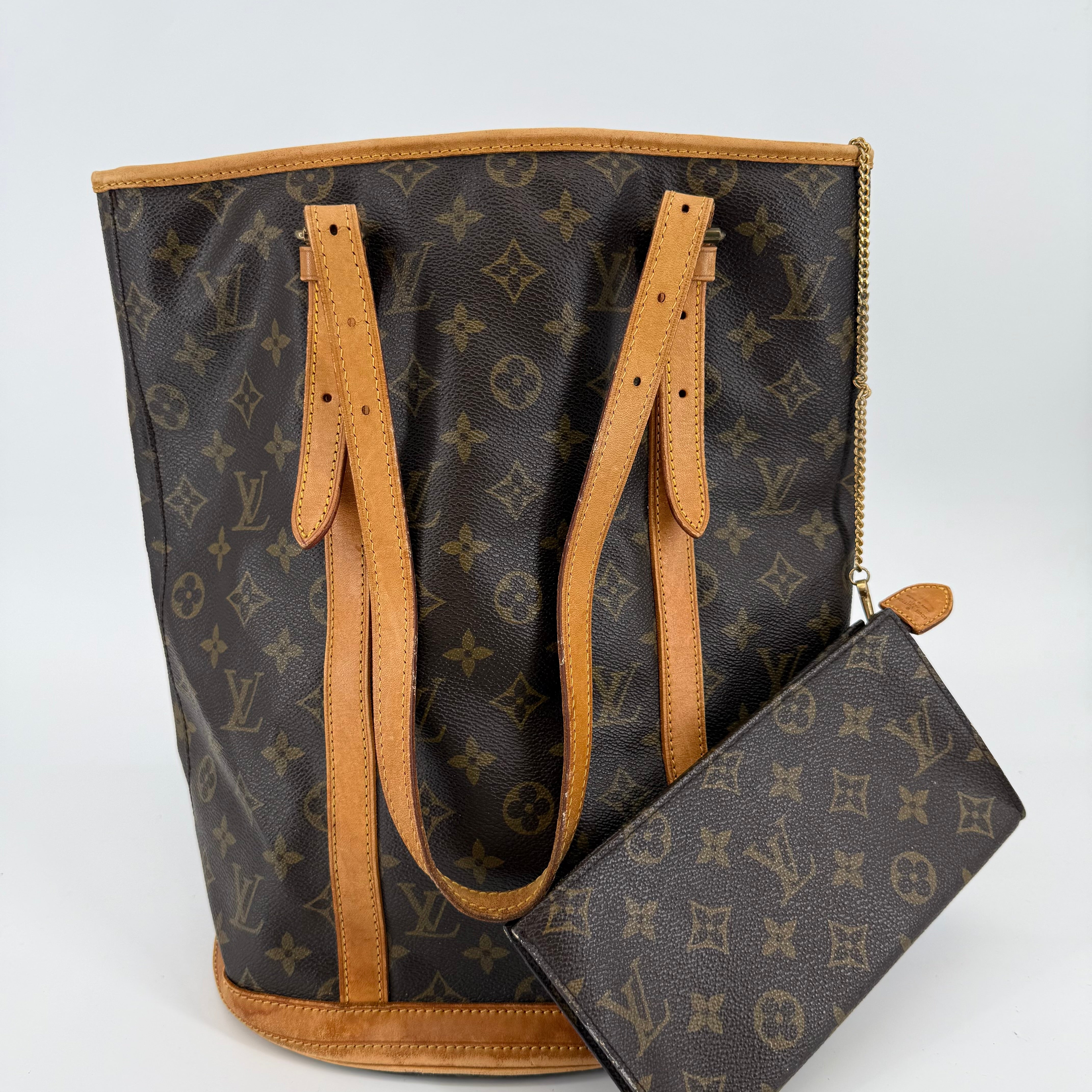 Louis Vuitton Monogram Bucket Bag With Cosmetic Pouch (957895)